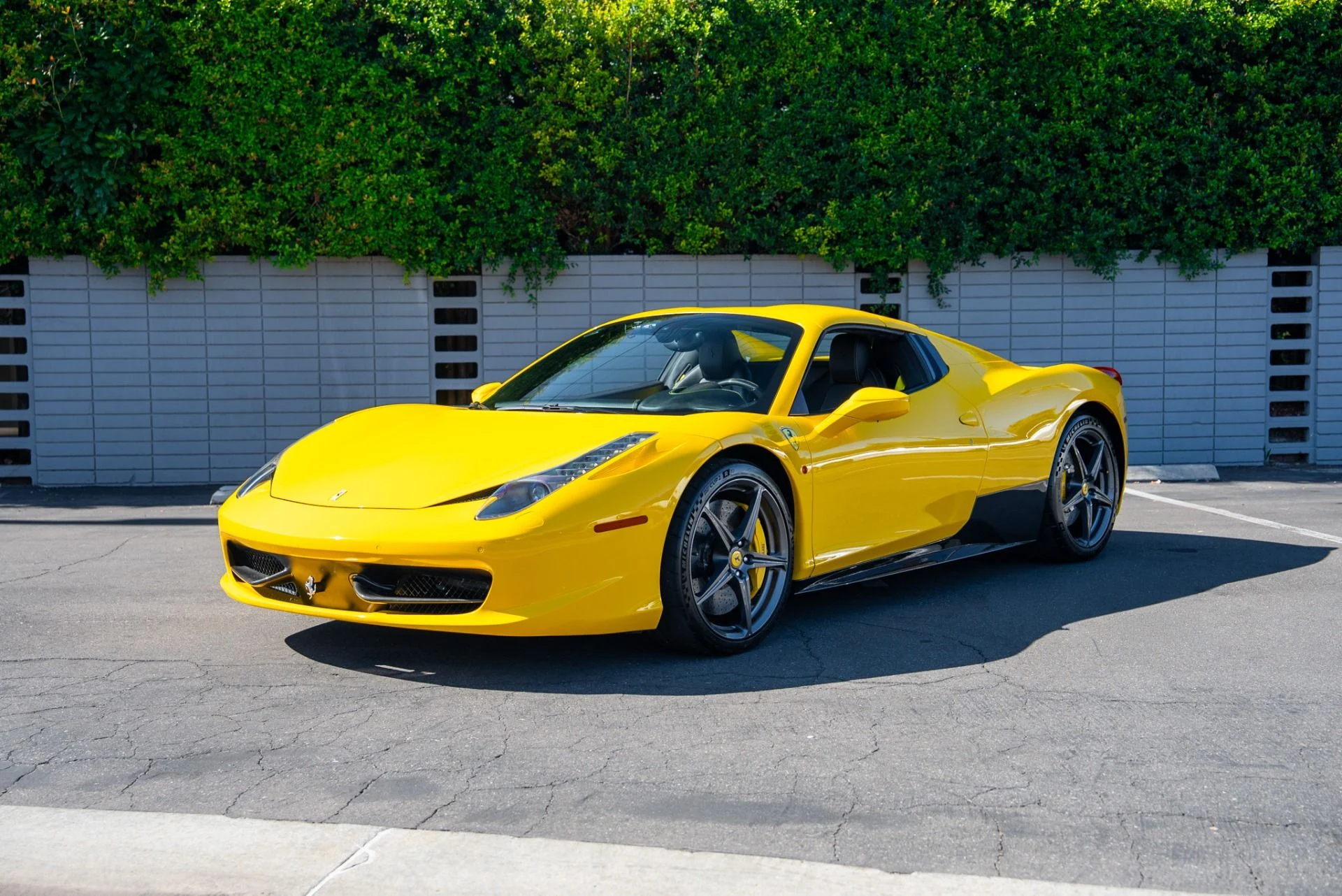 mph018_2763781477_Used_2012_Ferrari_458_Spider_1762304624_e2546a1621
