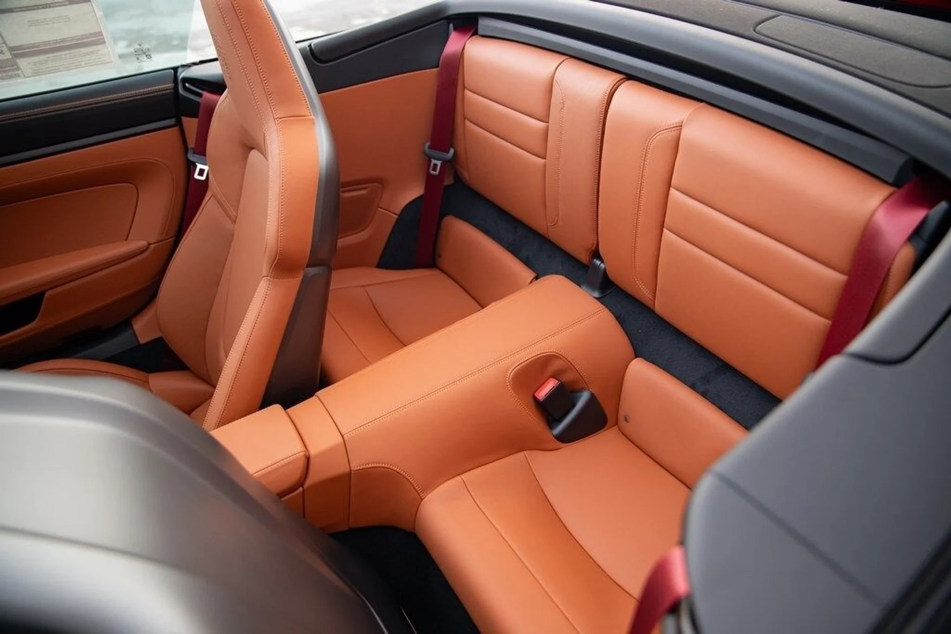 mph018_277233012_b5ce21bd43fac4a69a6e27fa1f199530x_c192048913