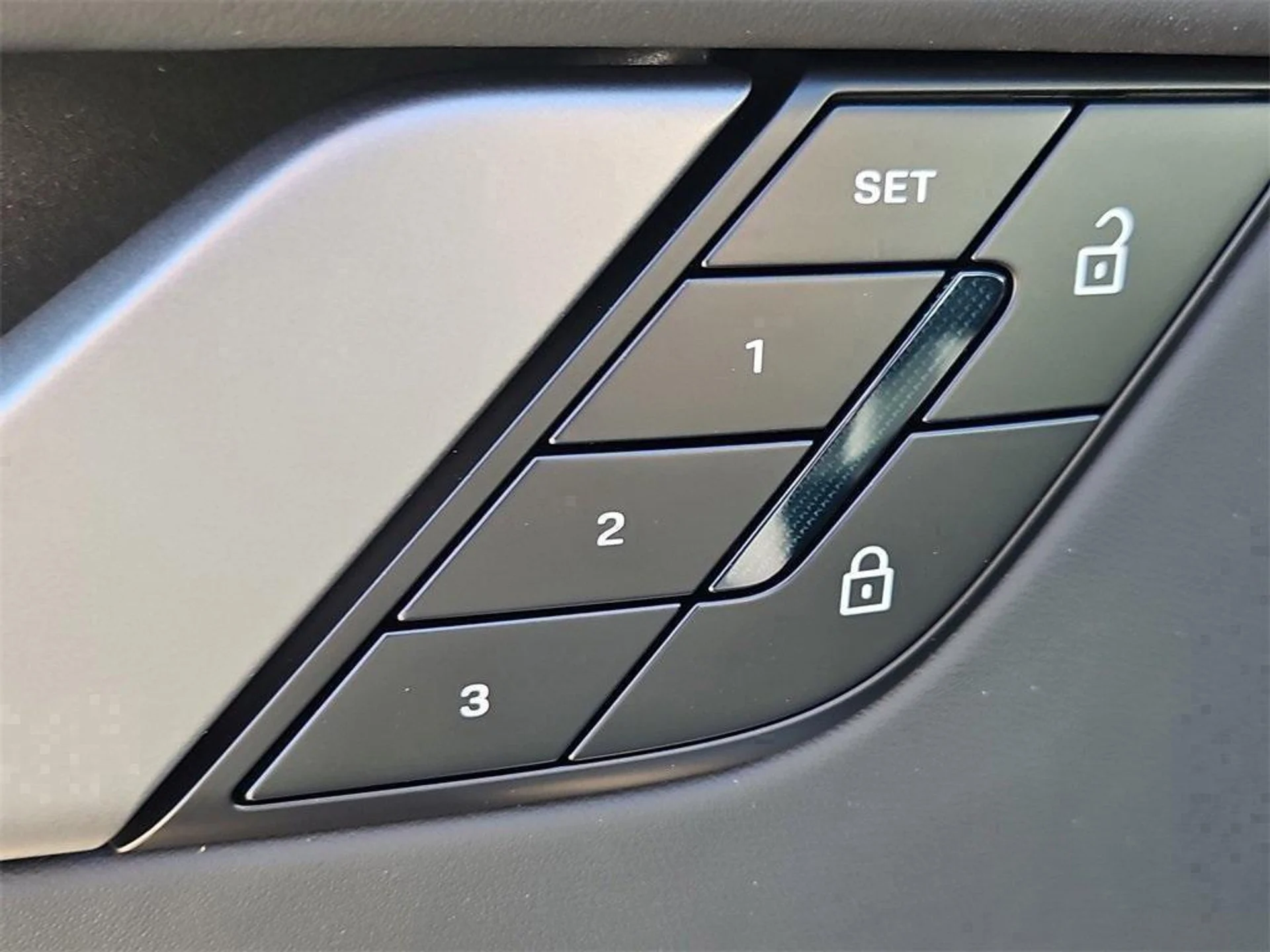 mph018_2778825060_vaw_Sd_I_Zc_O_Vwt3_L_Jp_Z_Or_Erhz_Z_Cb0_d16f42c860