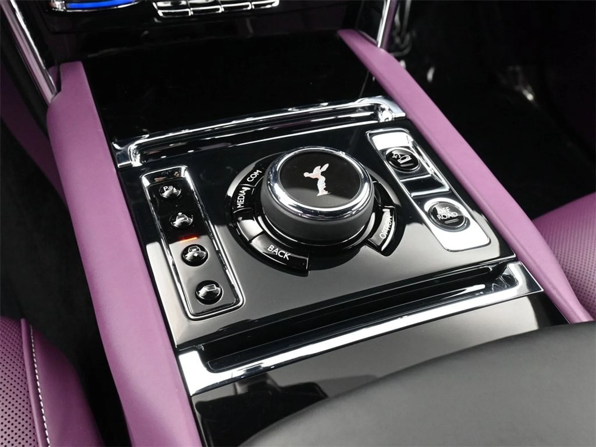 mph018_2781872449_015fe45ddb4b059e5b60d42d2542b249x_9f1b22134b