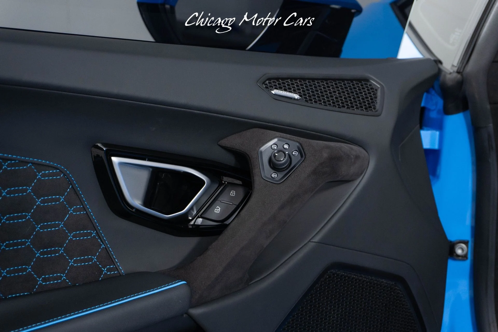 mph018_2784792535_13323_p19_l_4ed97fa359