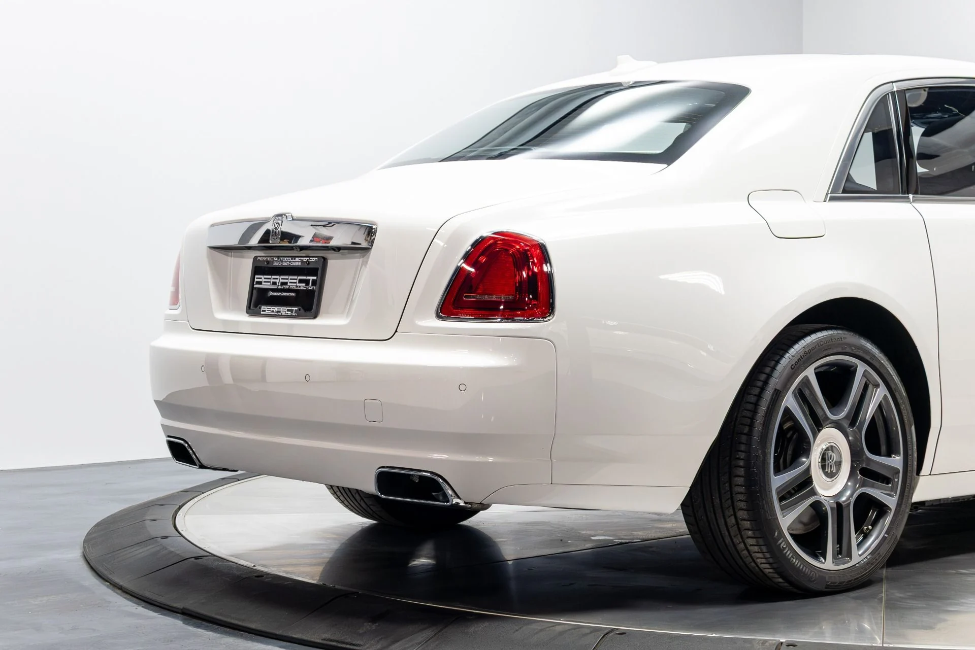 mph018_2785822295_Used_2016_Rolls_Royce_Ghost_1775019332_ff5677c476