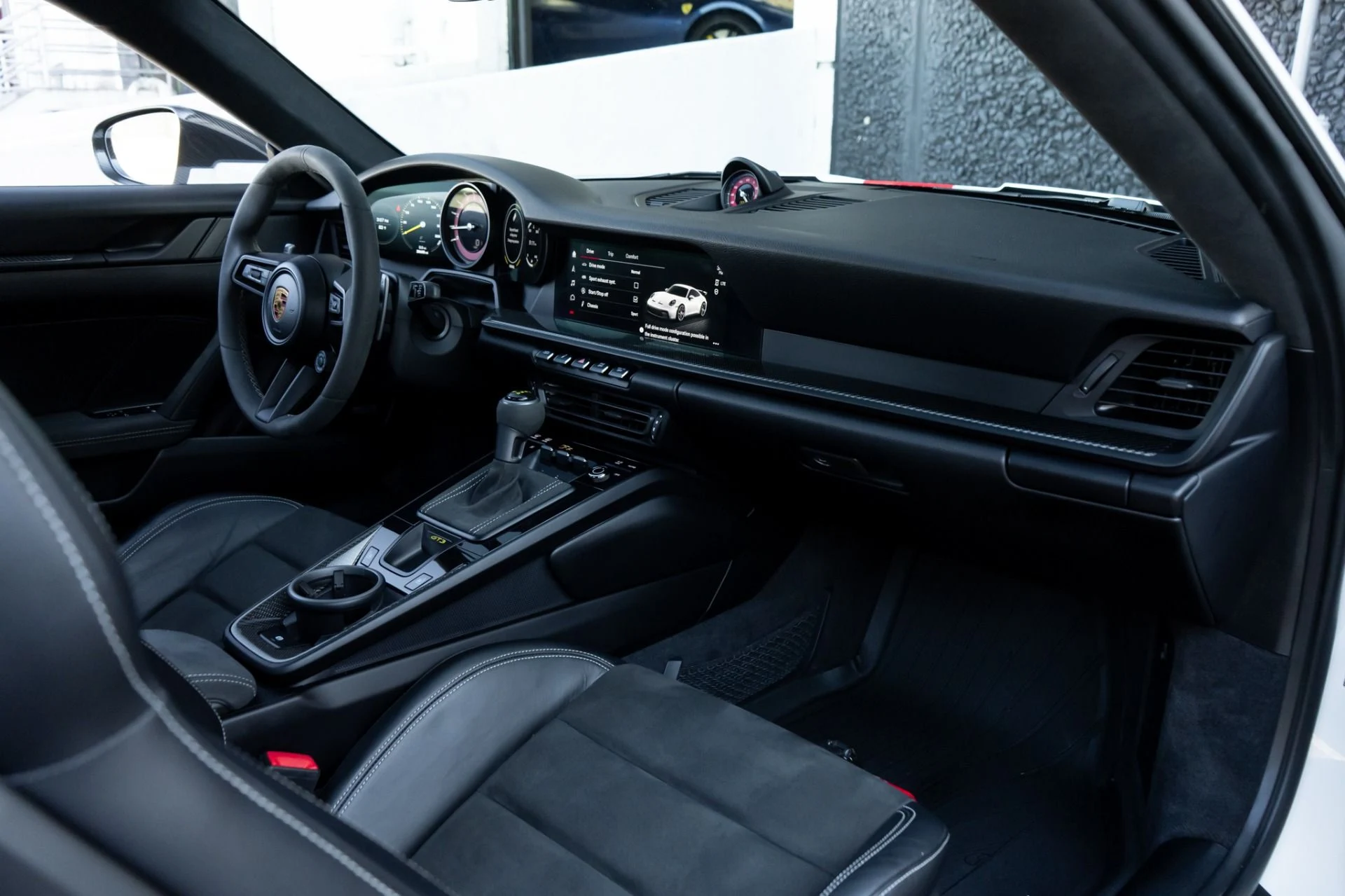 mph018_2789389463_Used_2022_Porsche_911_GT_3_1792707186_ddd107fe22