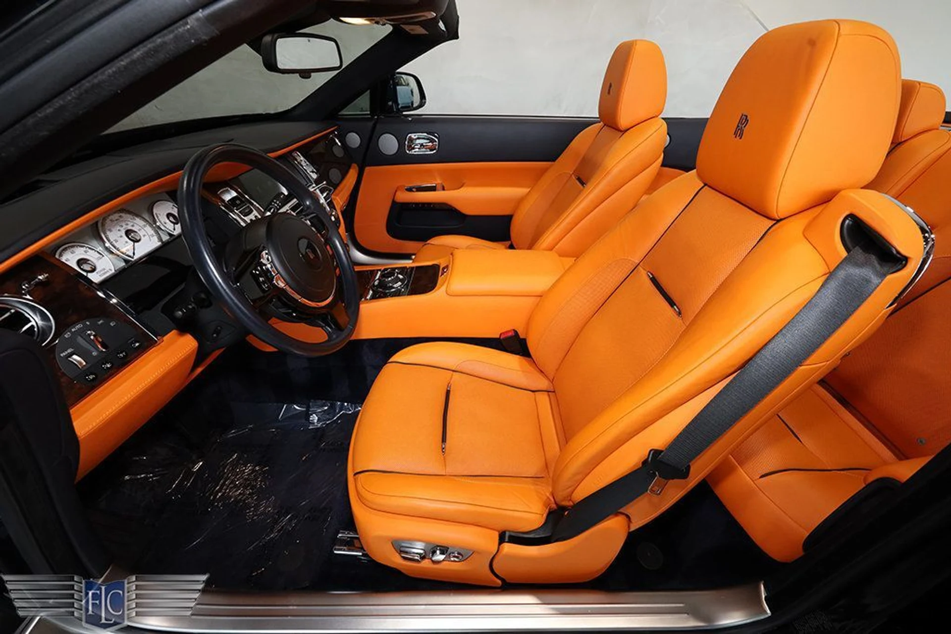 mph018_2792939942_used_2017_rolls_royce_dawn_convertible_9689_22999334_19_1024_a3d5728a68