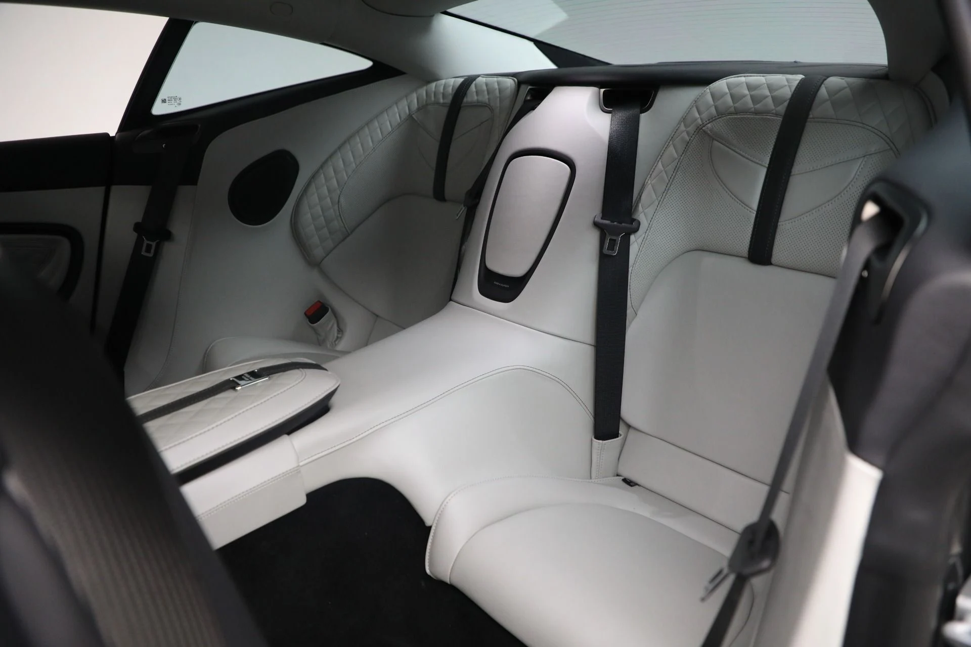 mph018_2798201329_Used_2023_Aston_Martin_DBS_770_Ultimate_be5e037c01