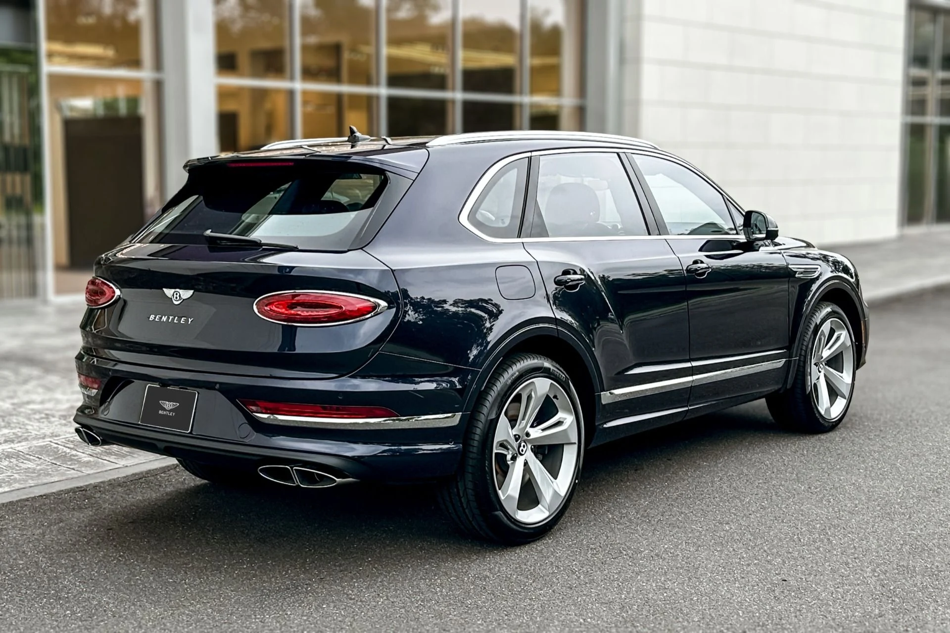 mph018_2802413053_New_2026_Bentley_Bentayga_V8_1784720366_600add1841