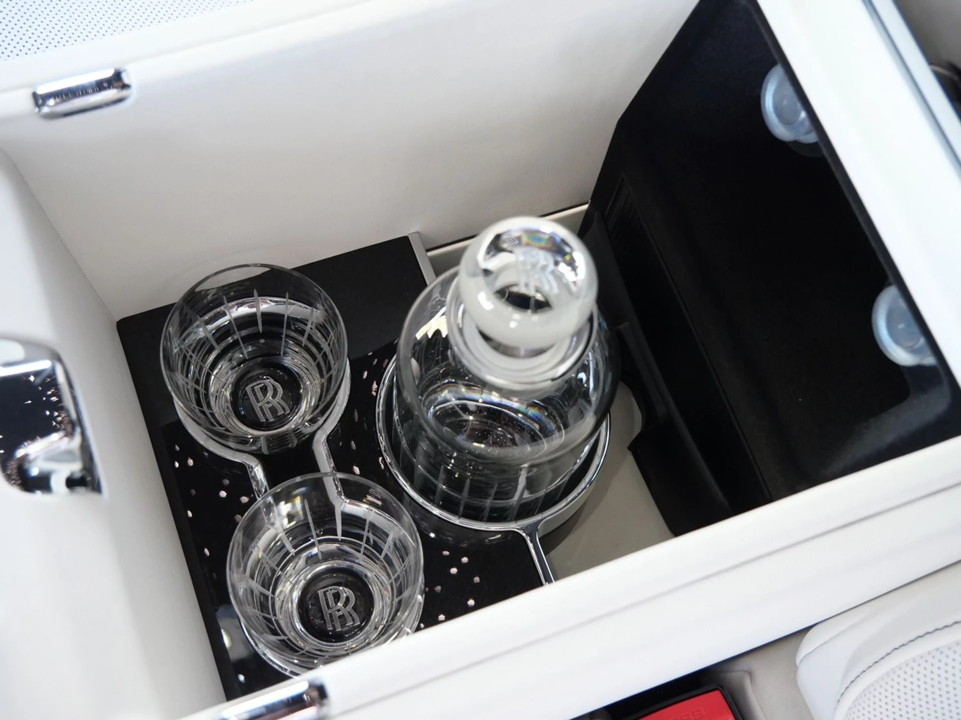 mph018_2806384401_03c33800da49c99c971b57e95e7d8d94x_f174fa445a