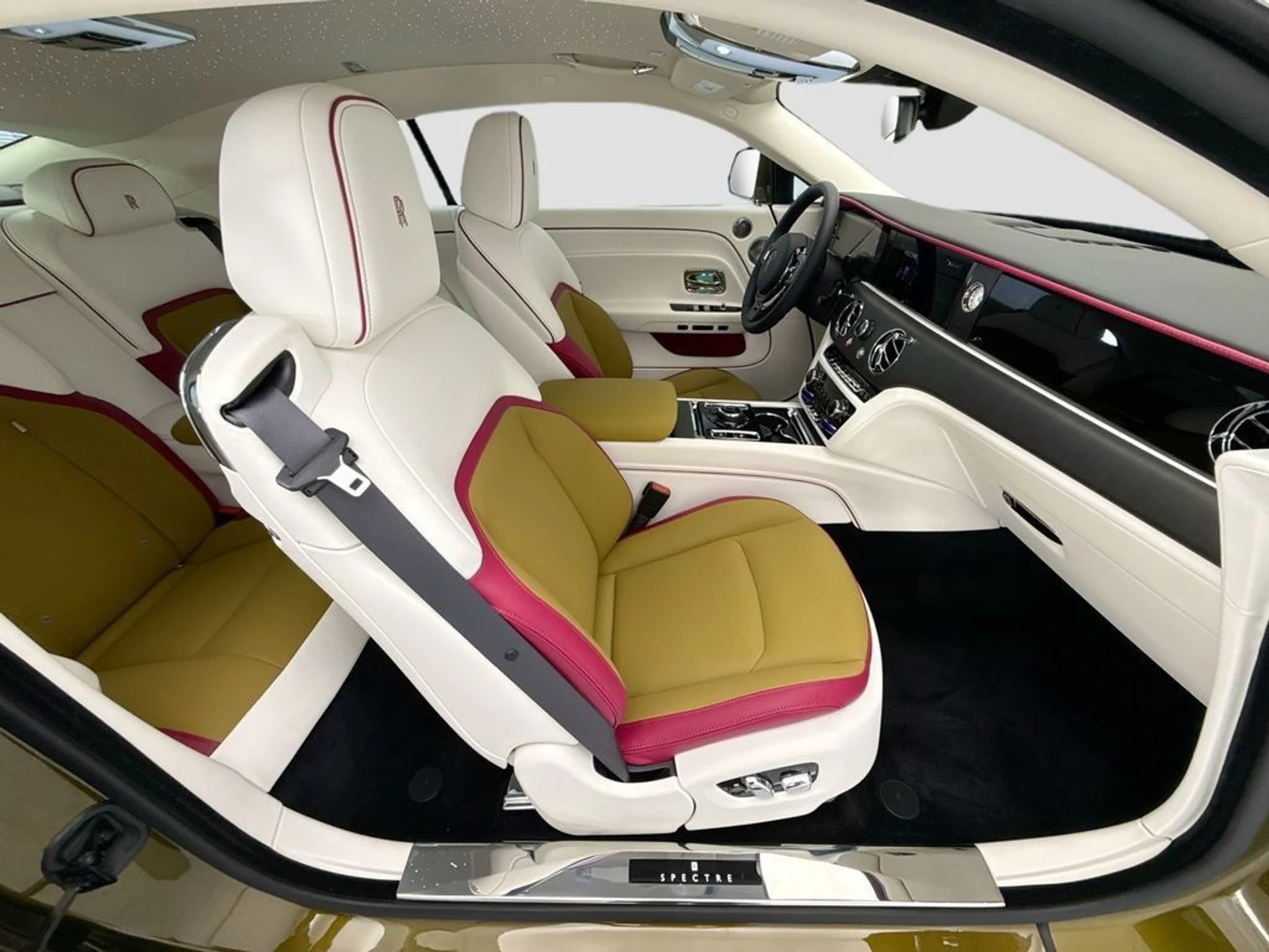 mph018_2811205011_used_2026_rolls_royce_spectre_coupe_8119_23019329_19_1024_3f6c21233a