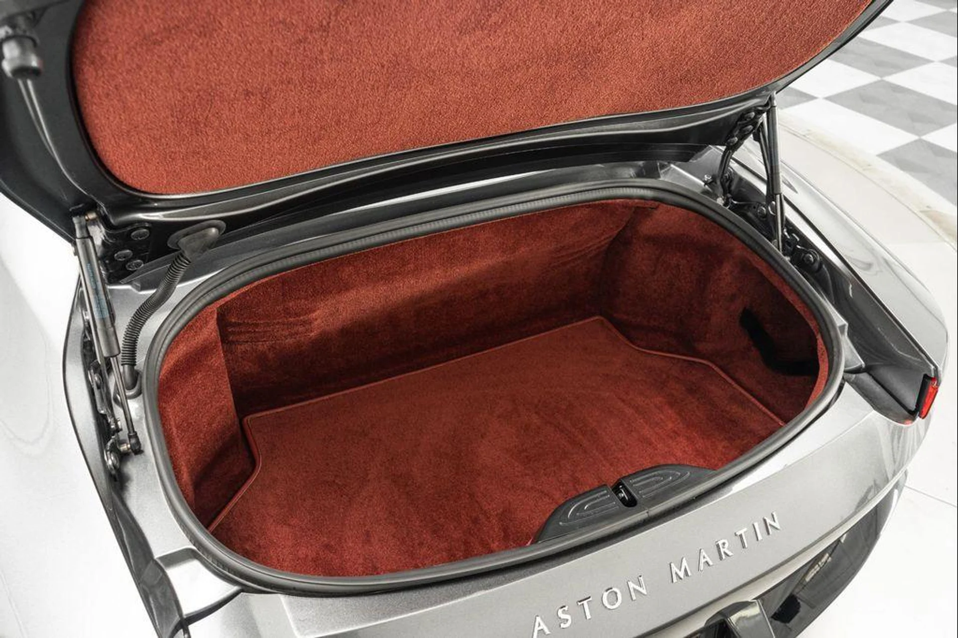 mph018_281171673_6_I_Zn_Mz6_L_Yd_Y_Wb_Tz_T_Qwq4v_A_Hunc_94b590e2b4