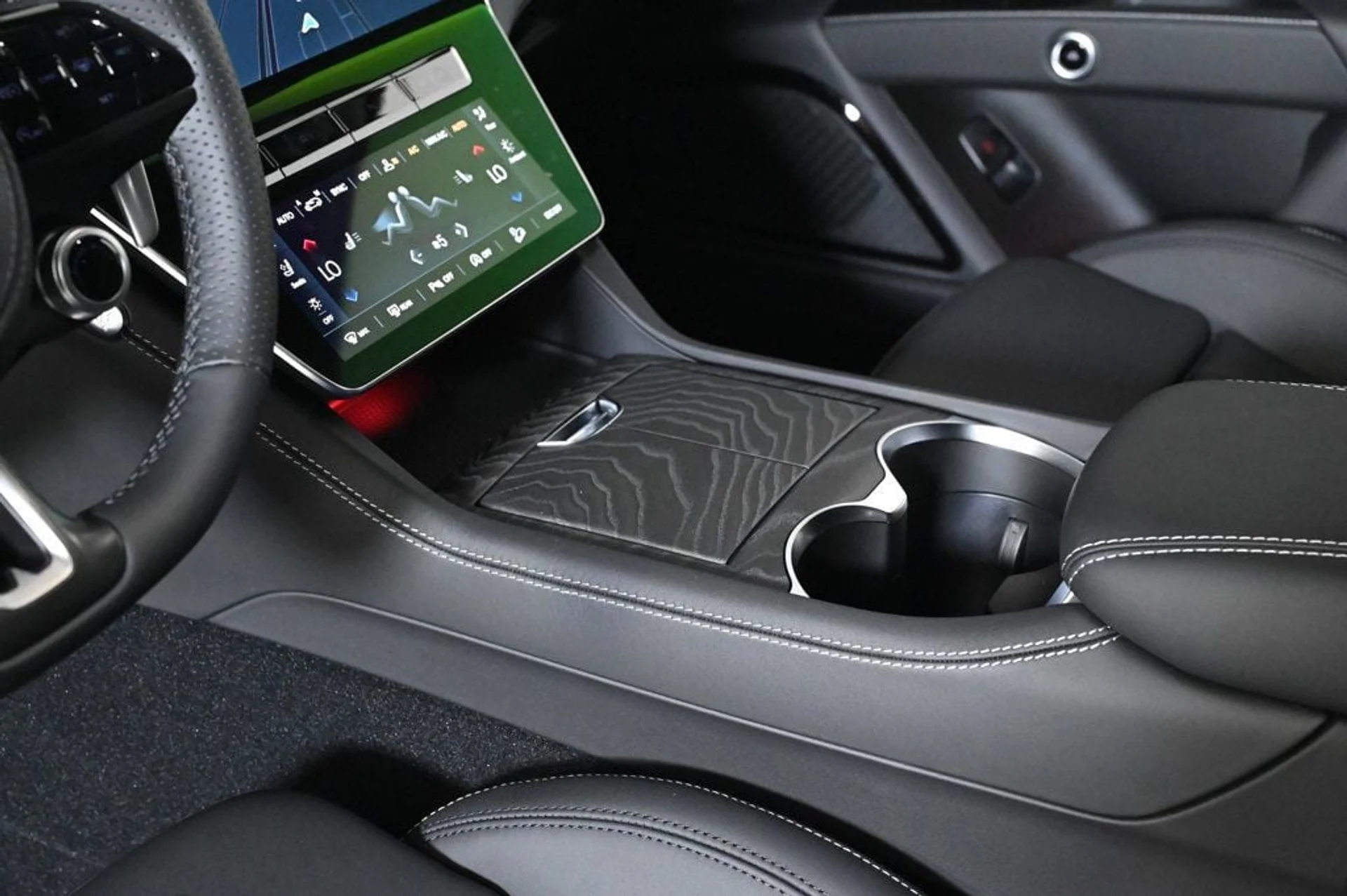 mph018_2814684706_new_2025_maserati_grecale_modenaawd_11350_22882948_18_1024_ee8d34c58c