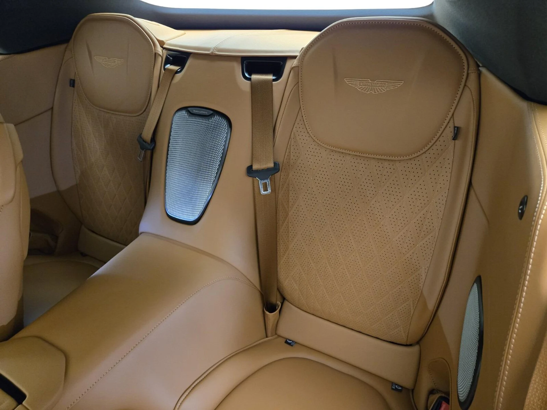 mph018_2817377594_New_2026_Aston_Martin_DB_12_Volante_1771740424_ee67faba5e