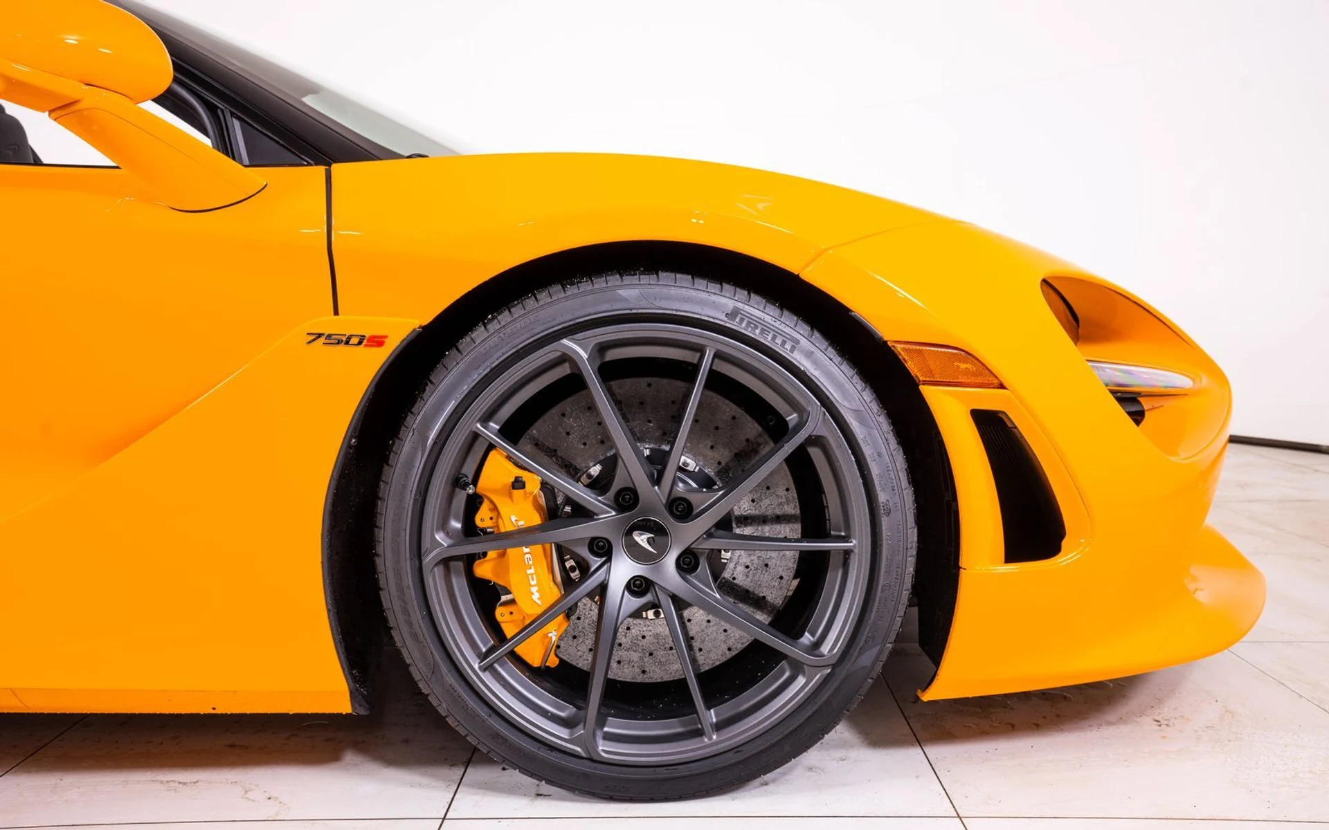 mph018_2819426563_9624b595118884f5d4f15a30a3f76280x_5d2e1883d6