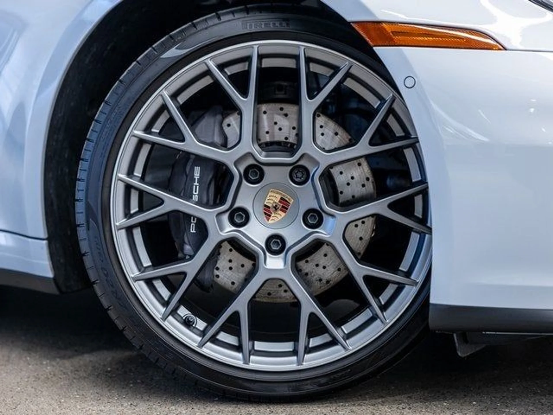 mph018_281990423_19_5d326bae93