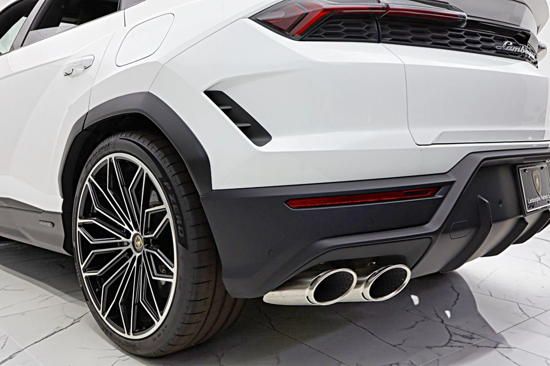 mph018_2822024040_New_2026_Lamborghini_Urus_SE_4aad5b65fa