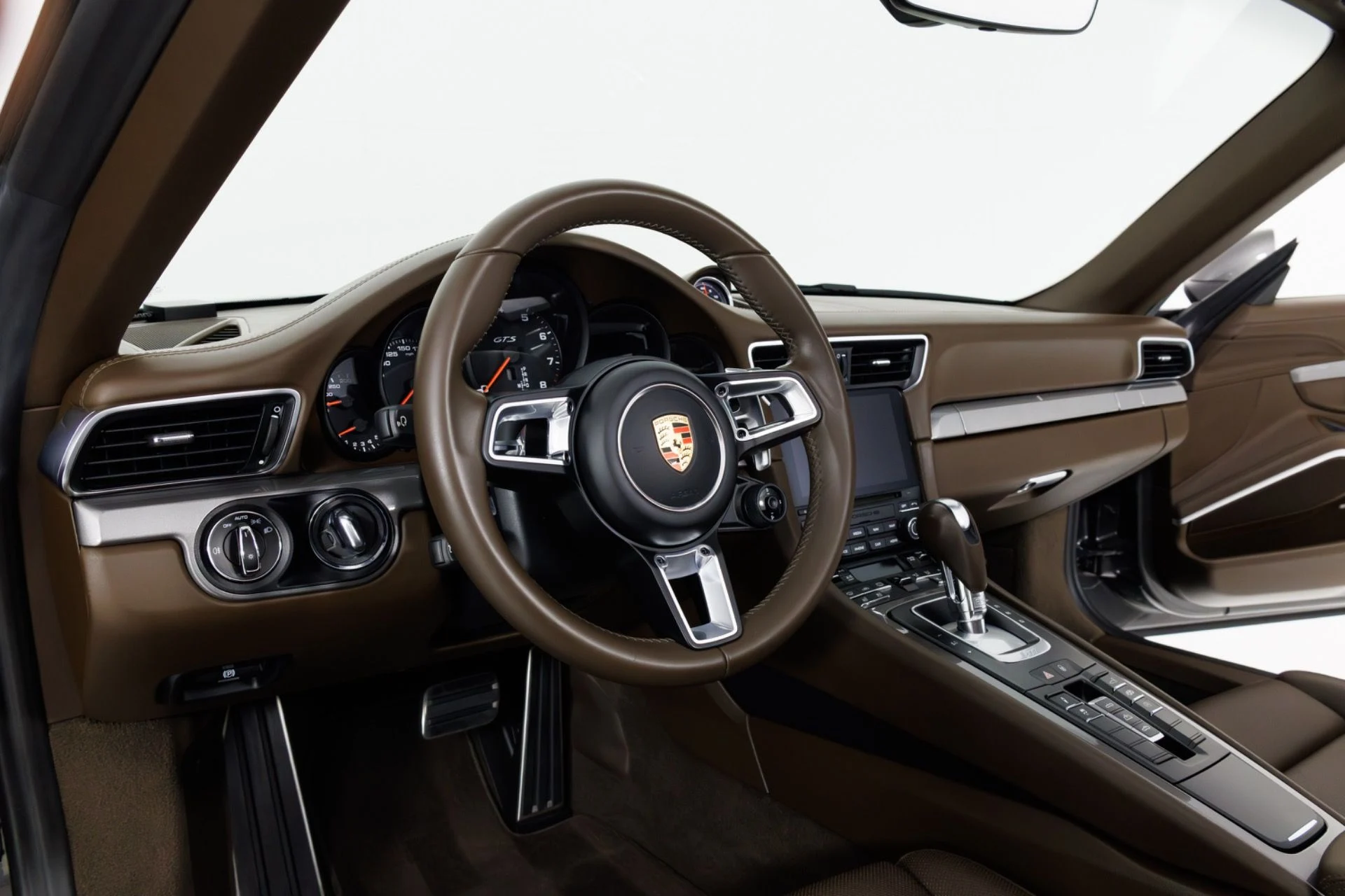 mph018_2823115432_Used_2017_Porsche_911_Carrera_GTS_1773687332_54737fcc68