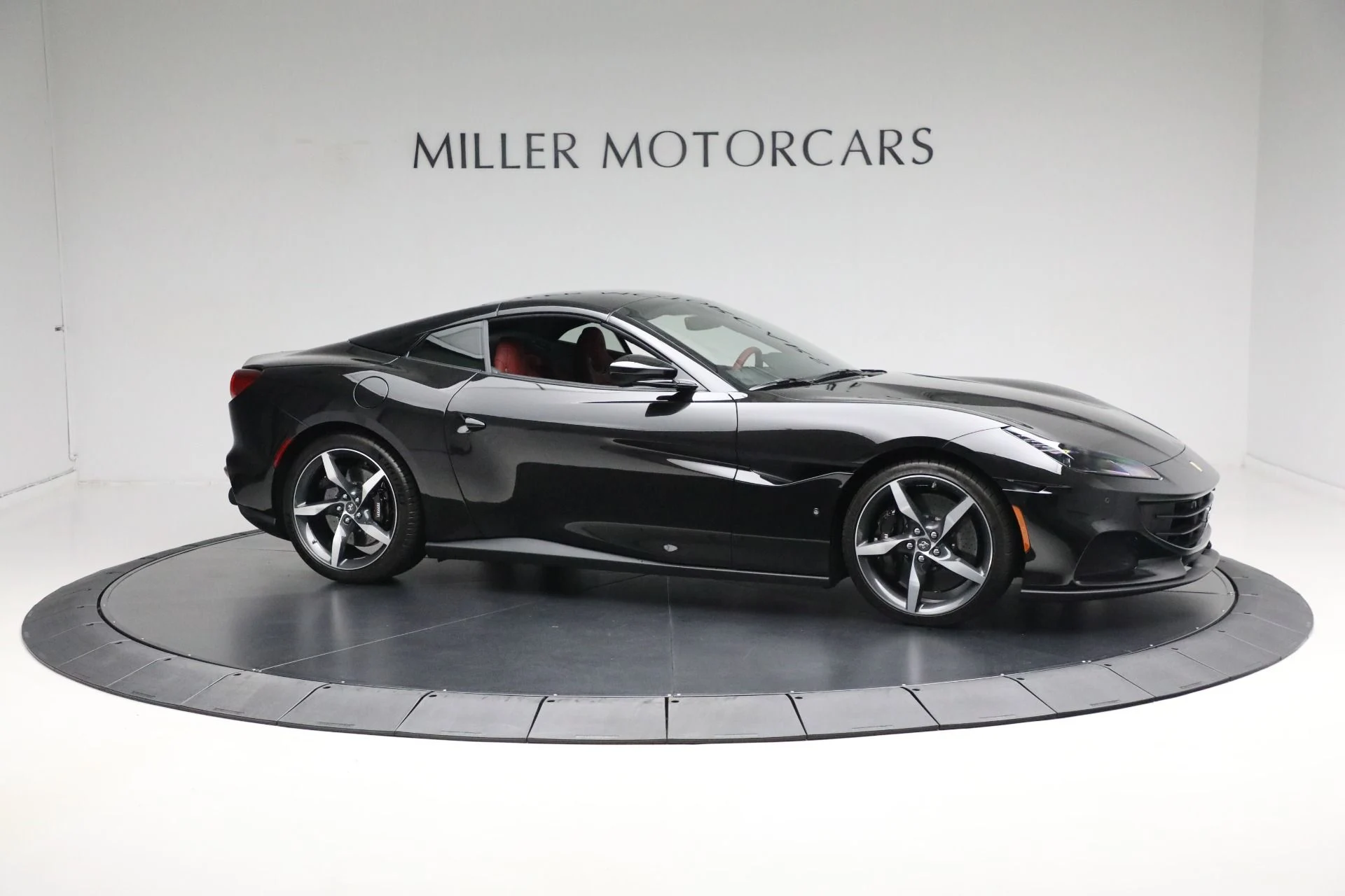 mph018_2829633302_Used_2023_Ferrari_Portofino_M_1718995337_d04acd0ace