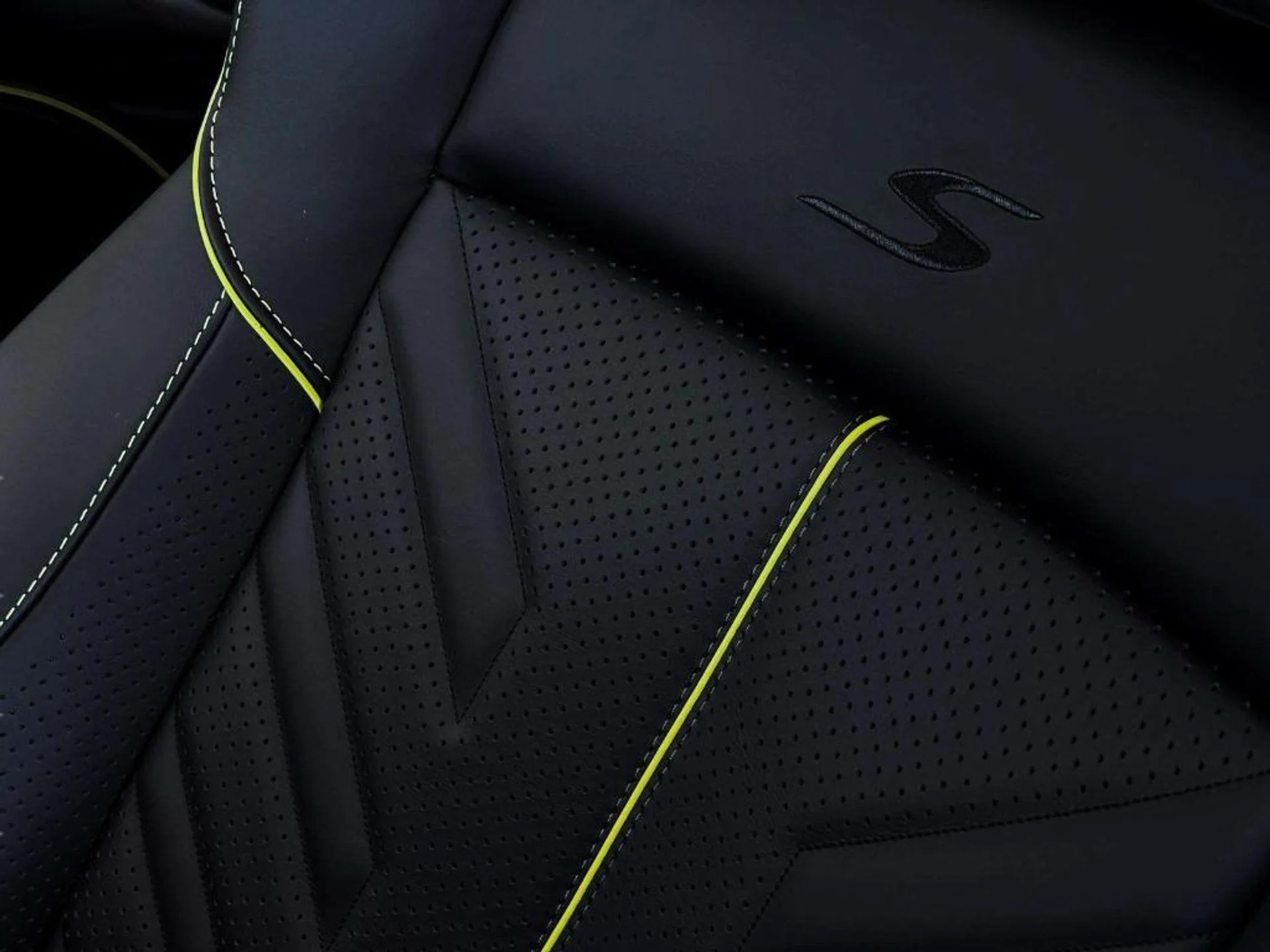 mph018_283092565_s_yt3d_R_Vdf_YUL_3_t_LYQ_4_St_B_Ql_UM_2b38c0f30a