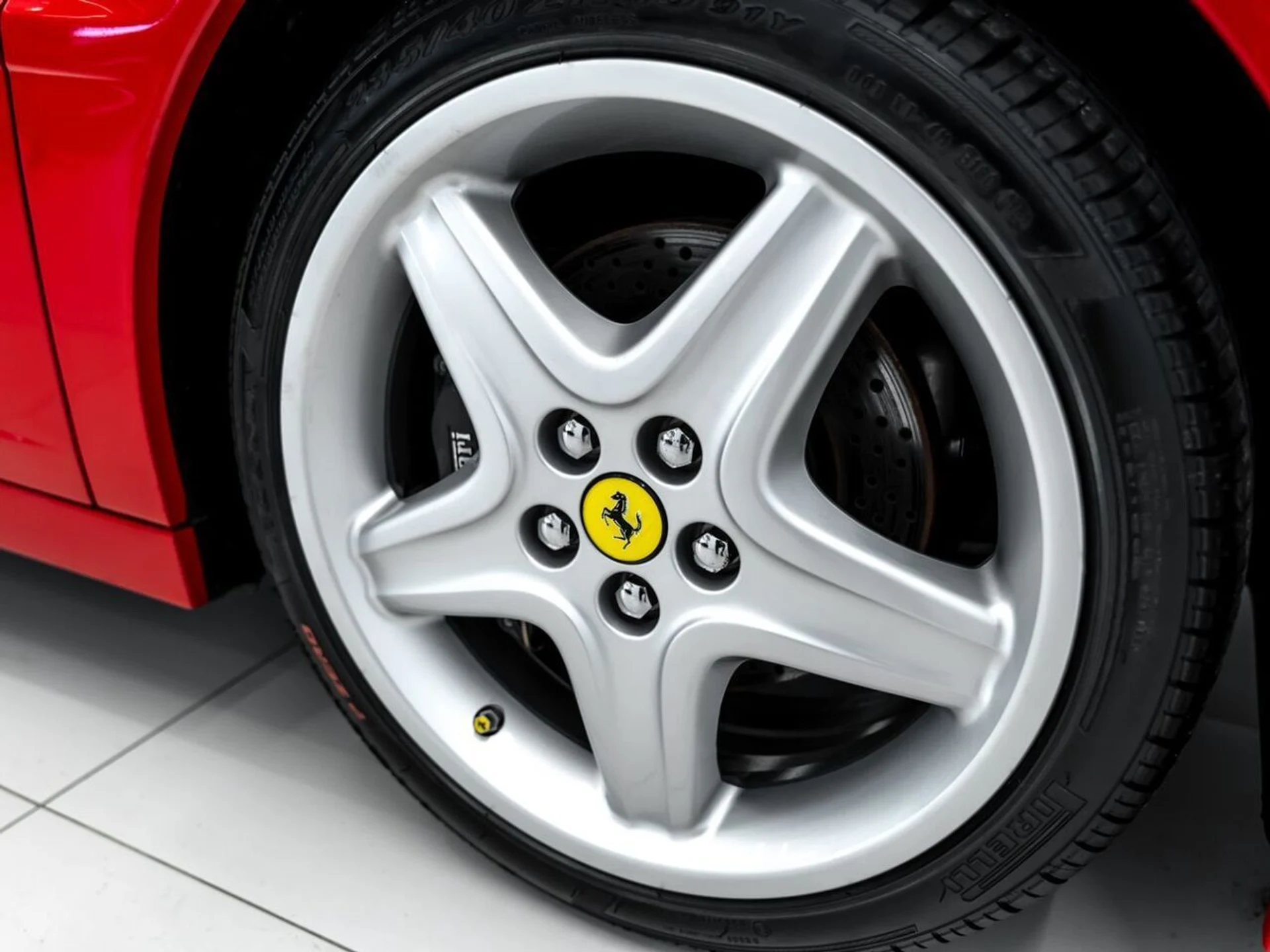 mph018_2833602833_ferrari_512_tr_1994_jpg_v_1758918548_a8ccd794d8