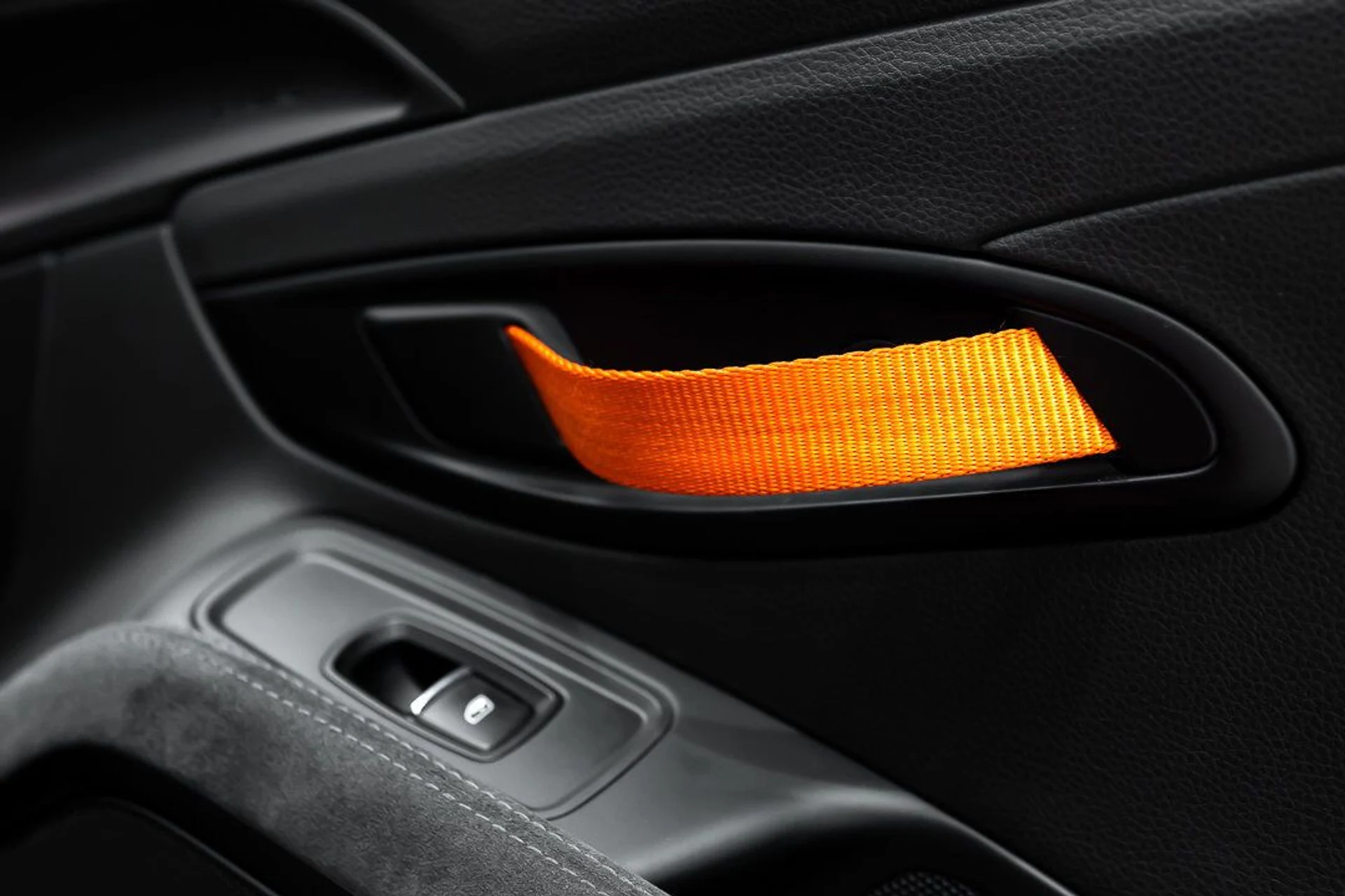 mph018_2835387665_porsche_911_2016_jpg_v_1754355020_143d76d494