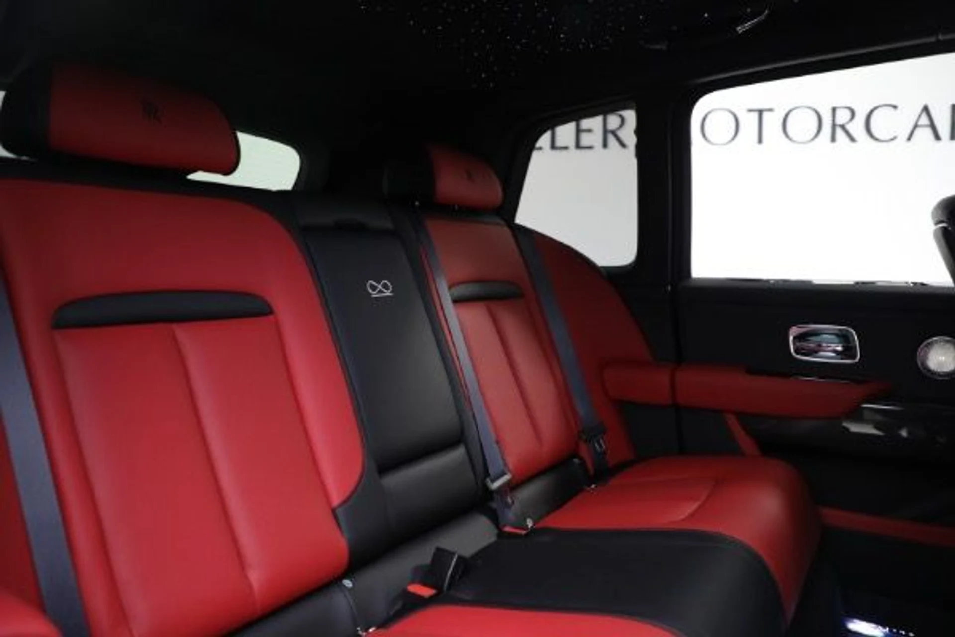 mph018_2837840821_Used_2026_Rolls_Royce_Black_Badge_Cullinan_5fcd1adf0a