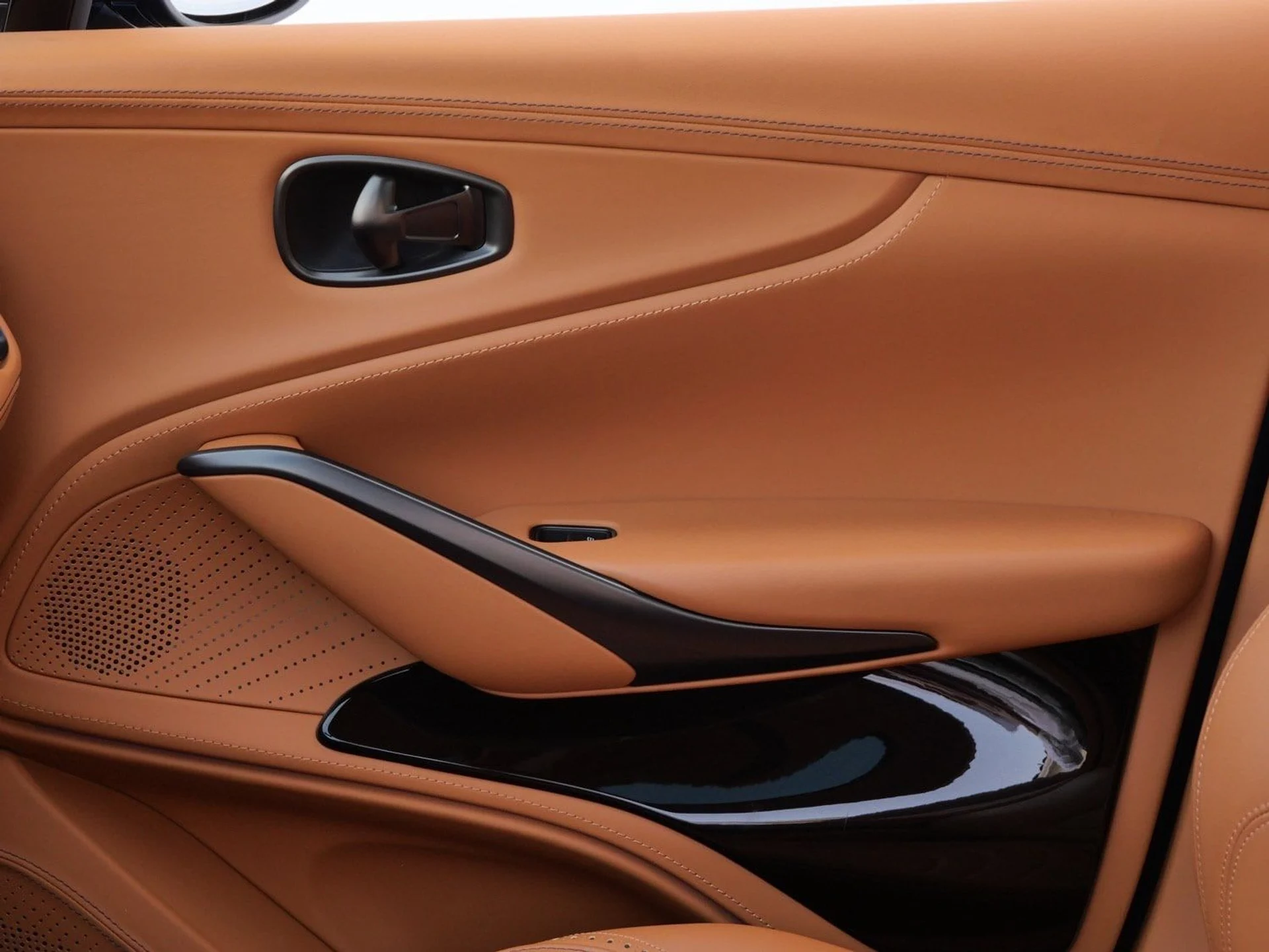 mph018_2844005997_cda72a96ecbf8e48bf0f55d2b6e7460fx_c8943f2ce3