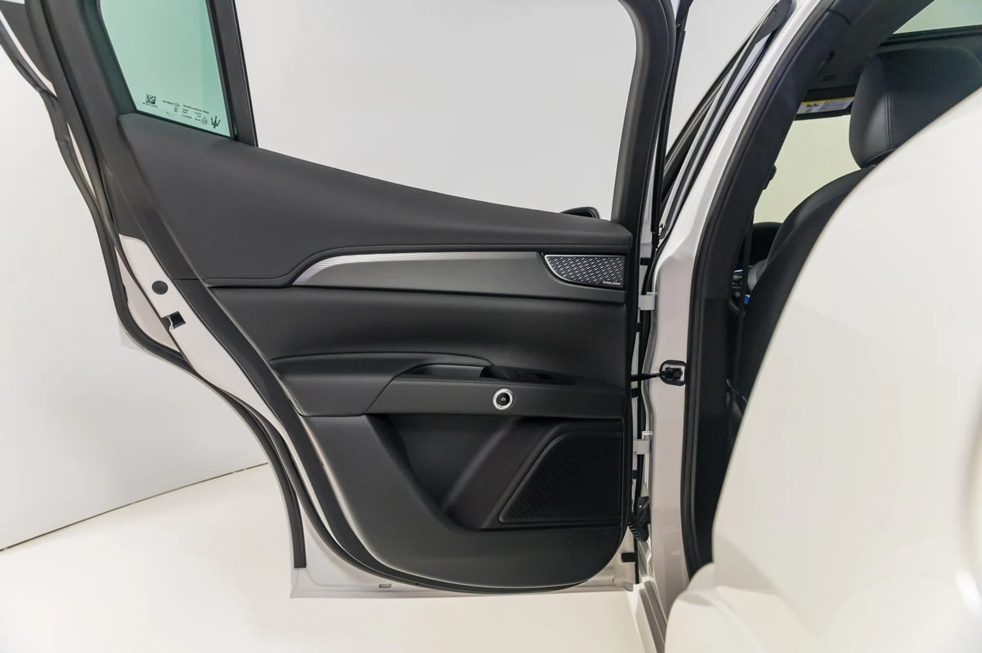 mph018_2844772119_112669668a283a6fad658badd1121774x_27e1cc1872