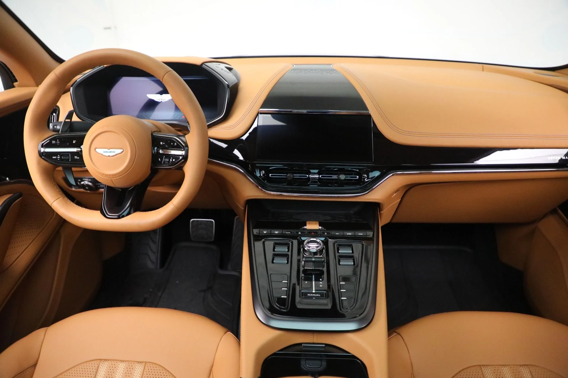 mph018_2846622428_New_2025_Aston_Martin_DBX_707_e6c71a6475