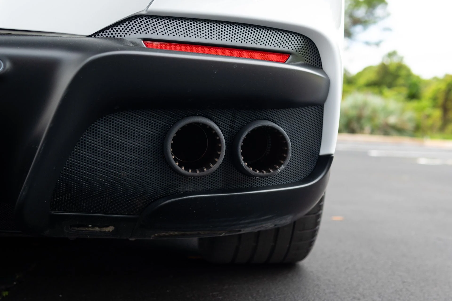 mph018_2854011069_Used_2023_Ferrari_Portofino_M_1775657761_1ae98b0020