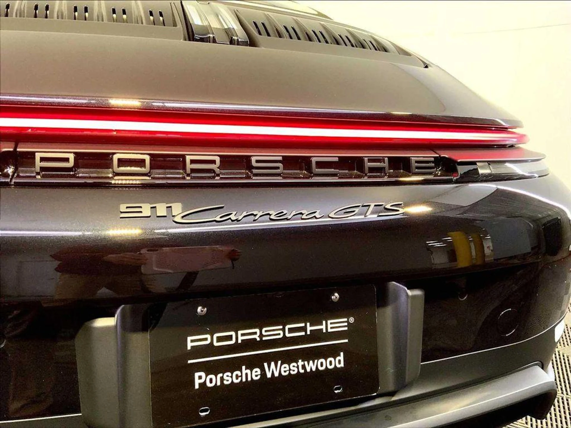 mph018_2860092937_x_KYNIM_Ou_Gxl_Y3pyjq6_F9_B_Jn_Zuu_E_4679ecfff0