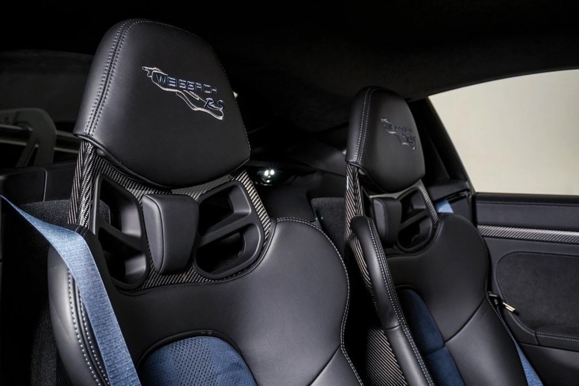 mph018_2861619601_d06e2823440e09bc3509e5c635655447x_df7ef39caf