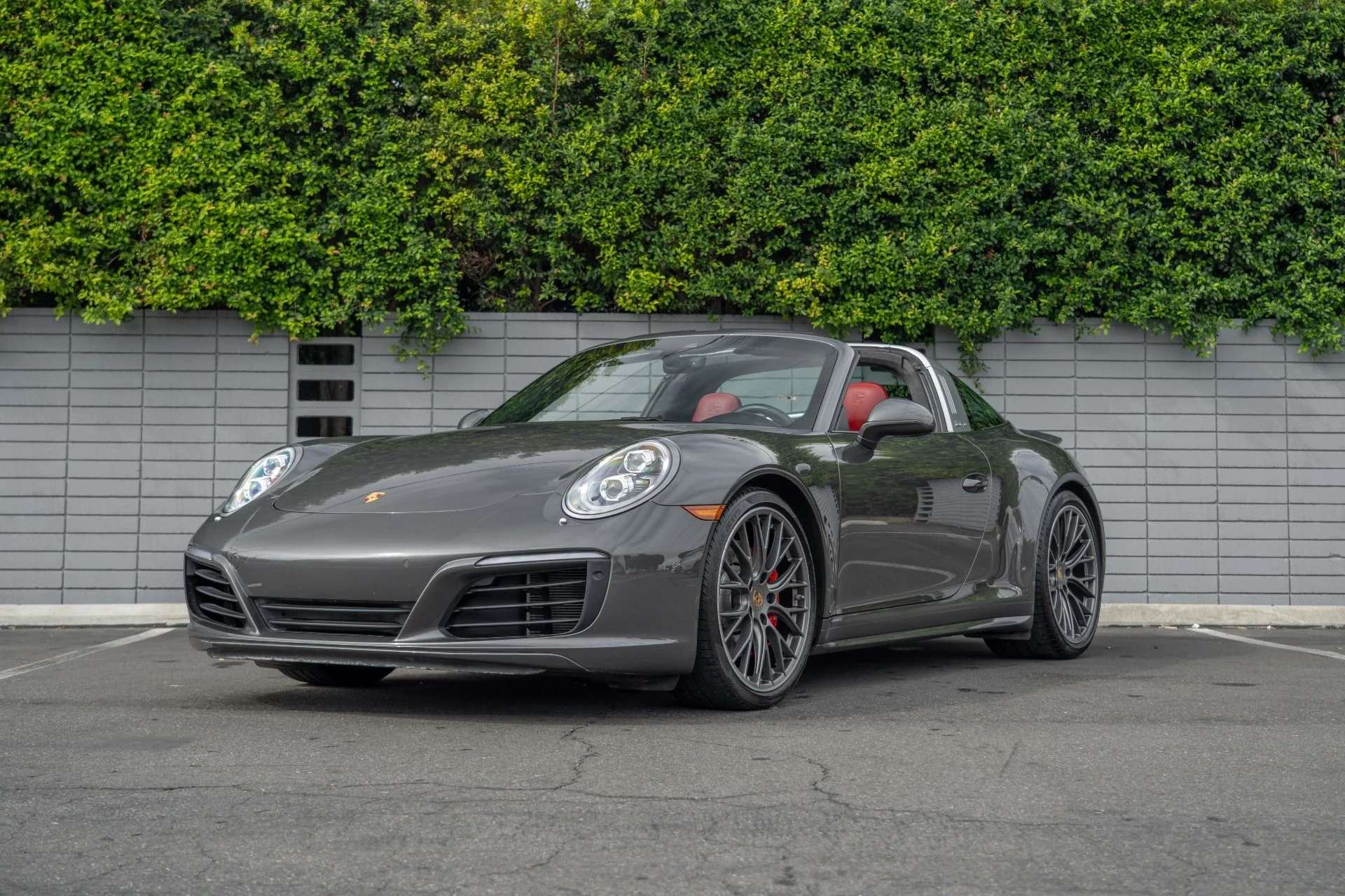 mph018_2863786002_Used_2017_Porsche_911_Targa_4_S_1761592215_f79c861b67