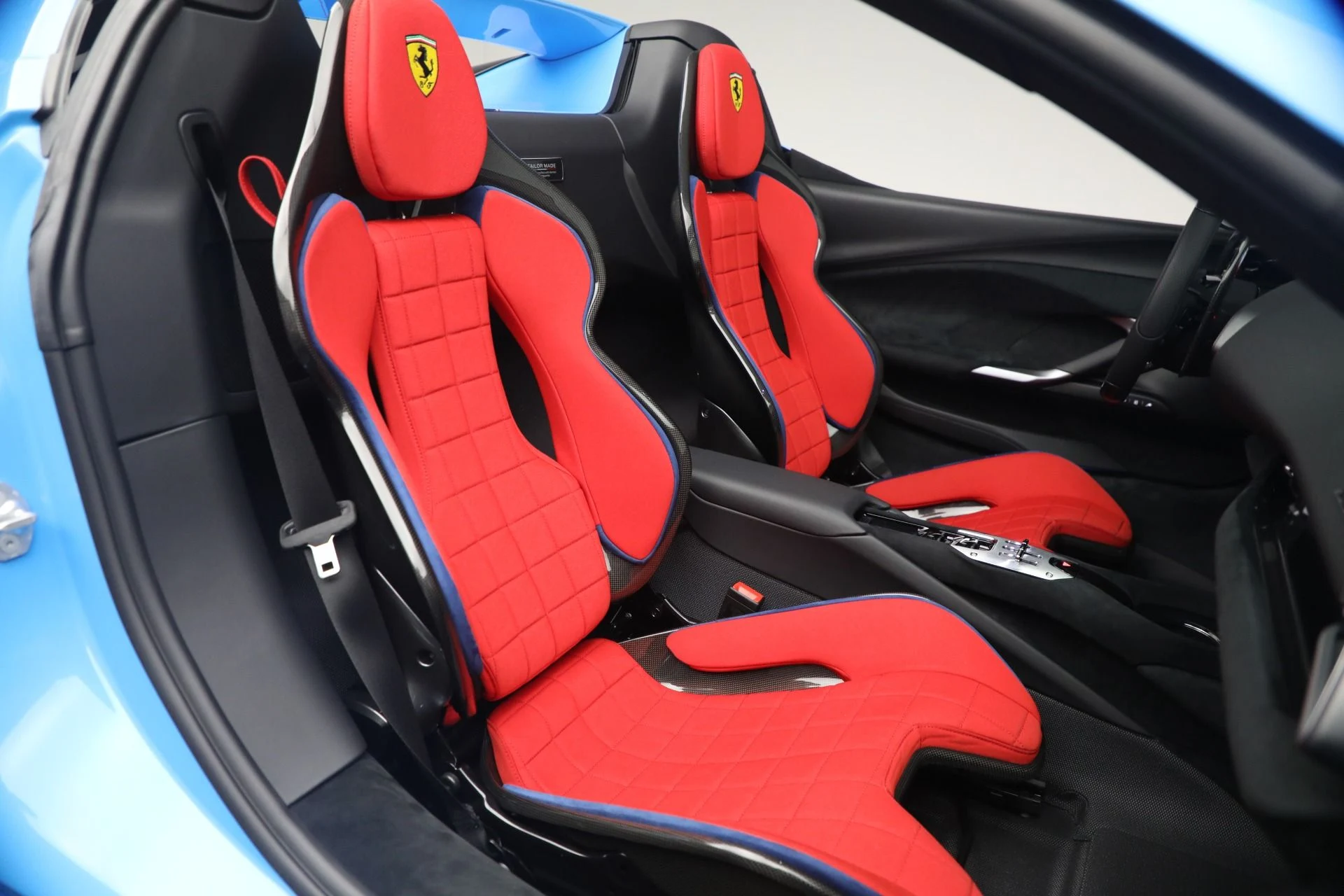 mph018_2866738460_Used_2025_Ferrari_296_GTS_1784838134_4b8ab954c3