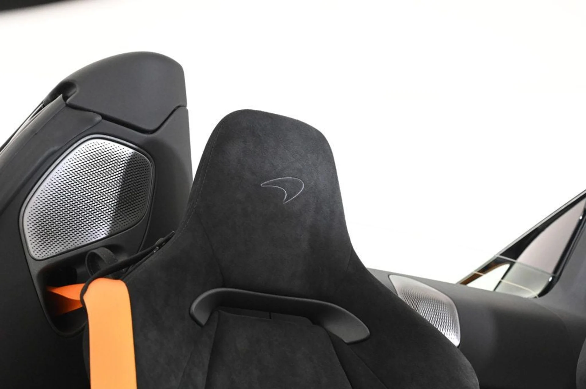 mph018_2867148850_new_2026_mclaren_artura_11350_22915305_18_1024_82e8de4c38