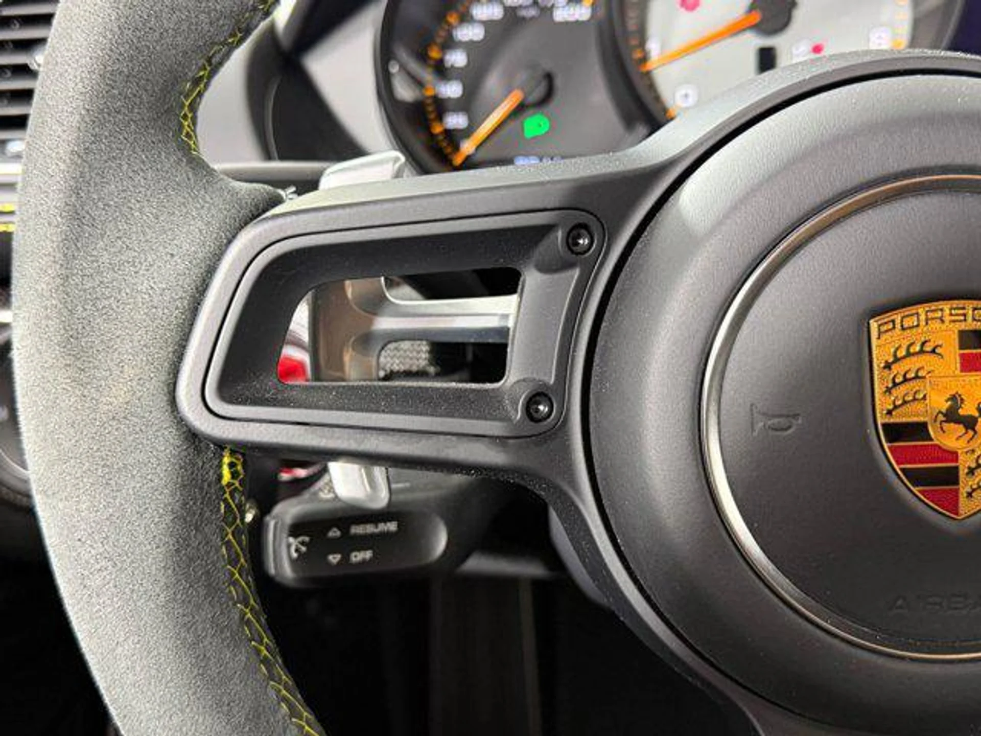 mph018_286782981_n_X5ove_Avd5_w_W_Uk0_X6_FW_2_Q67_GY_b9c8e1a0a5