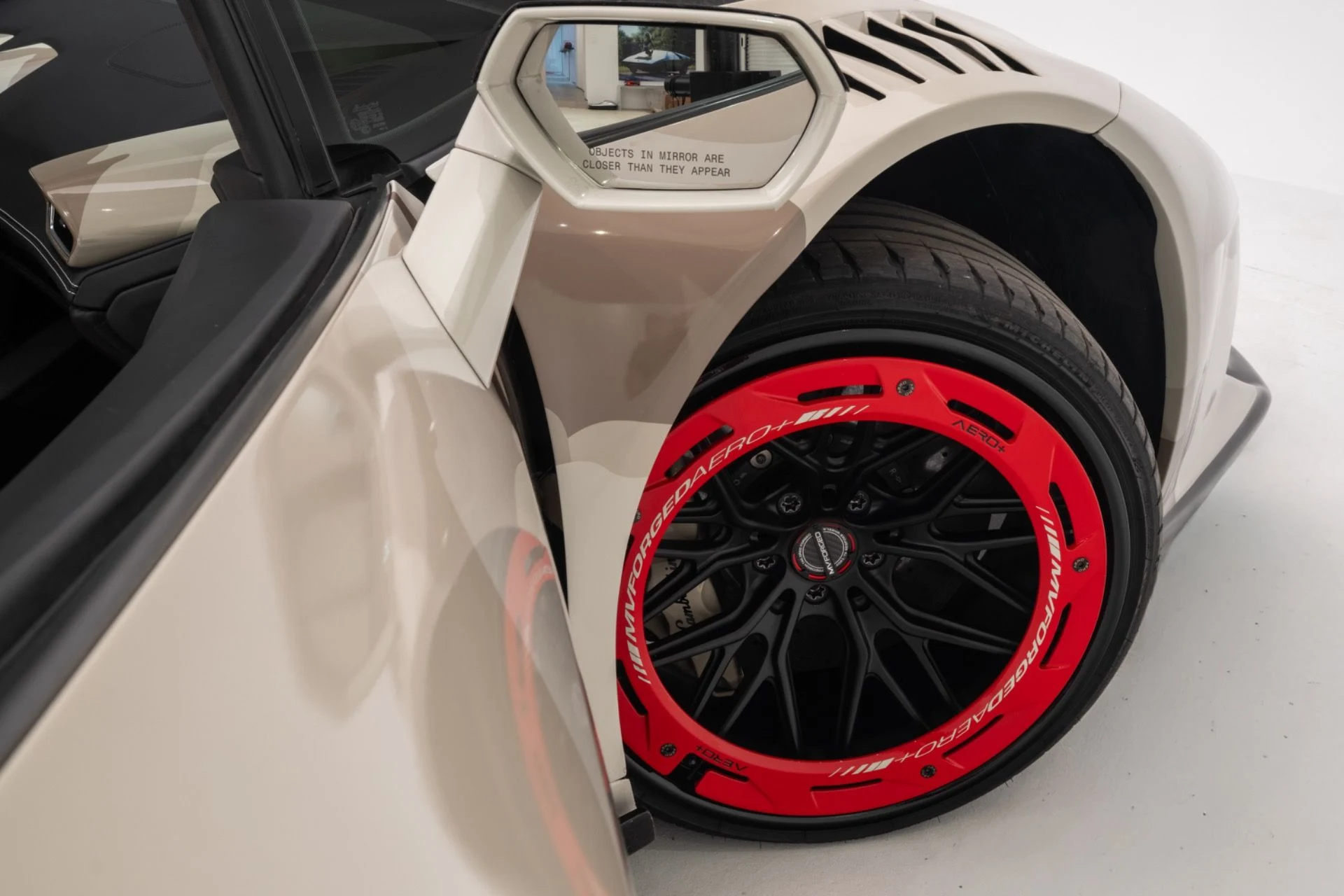 mph018_2870581227_Used_2015_Lamborghini_Huracan_LP_610_4_1777064629_cd771bbccc