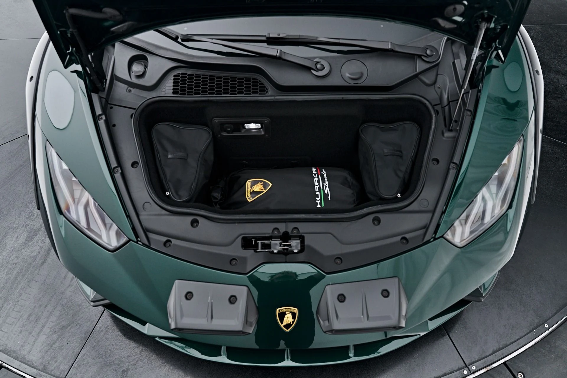 mph018_2872504933_Used_2024_Lamborghini_Huracan_Sterrato_Base_1790364971_3ad829d81c