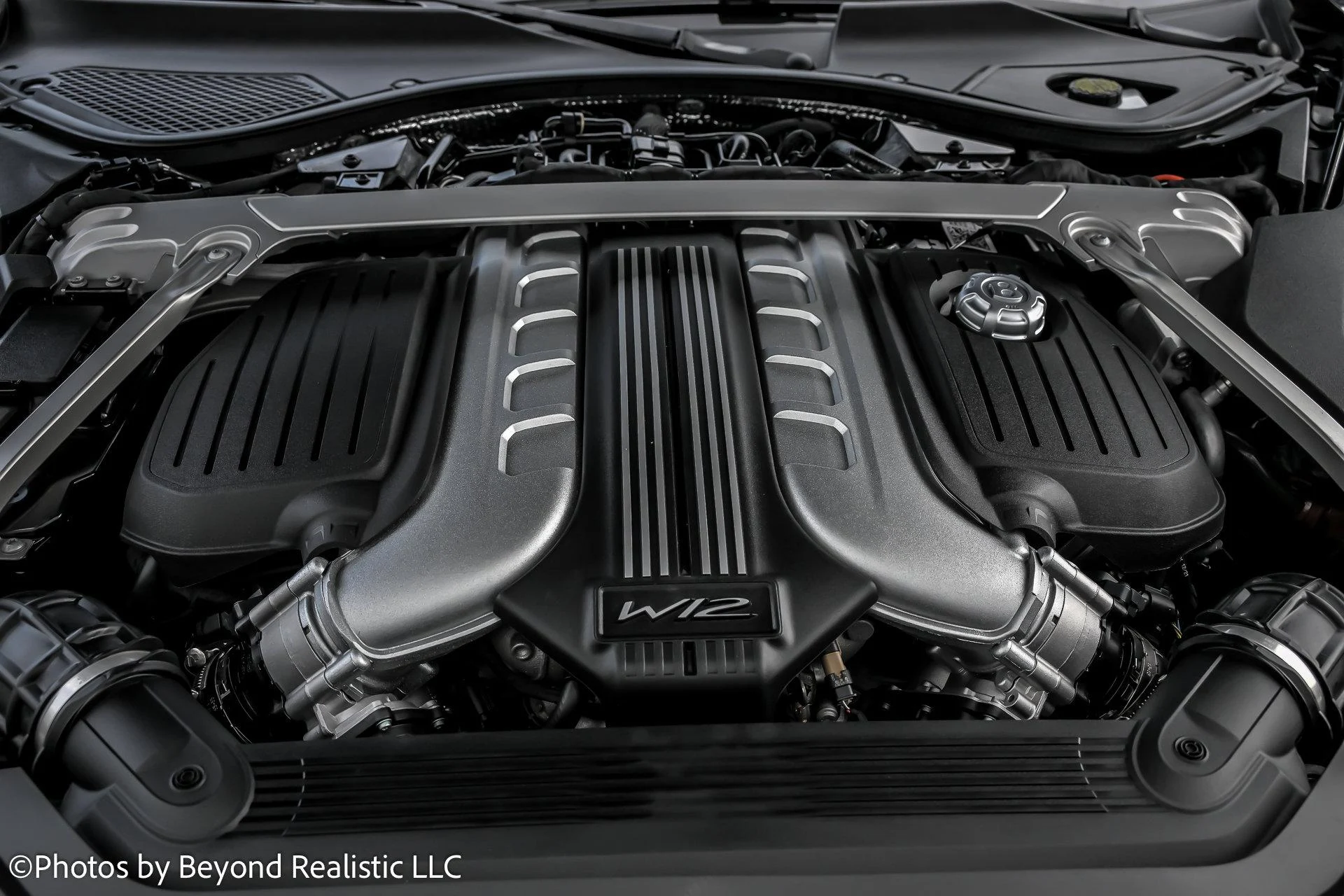 mph018_2874360025_Used_2022_Bentley_Flying_Spur_W12_1761810942_5e189ae8f0