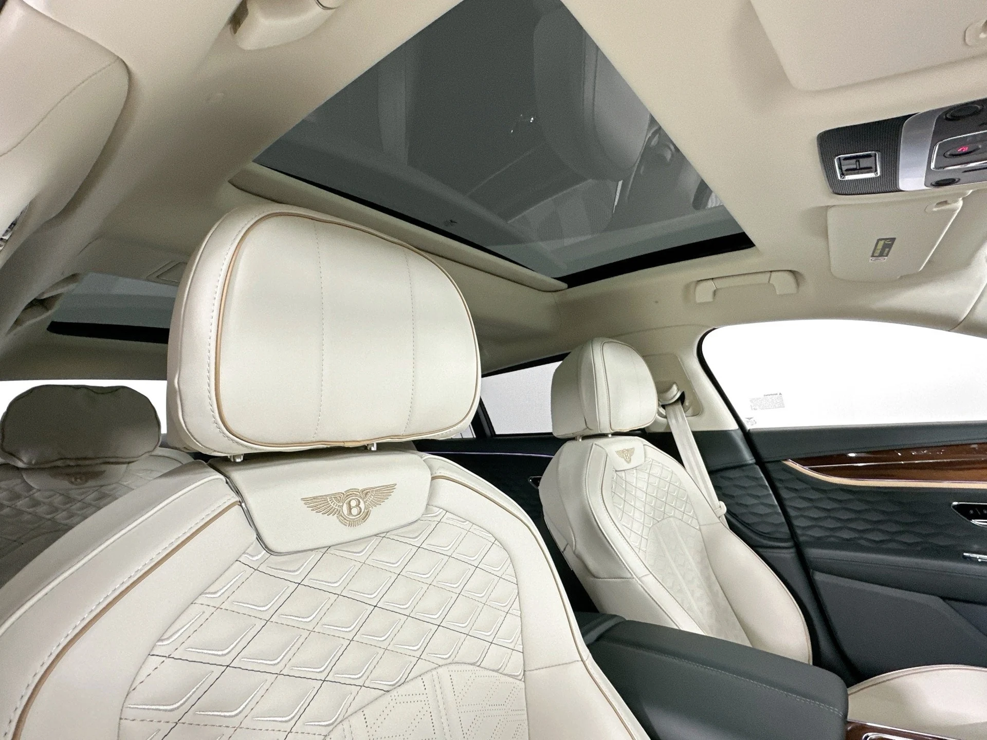 mph018_2877041153_19_46418ec11f