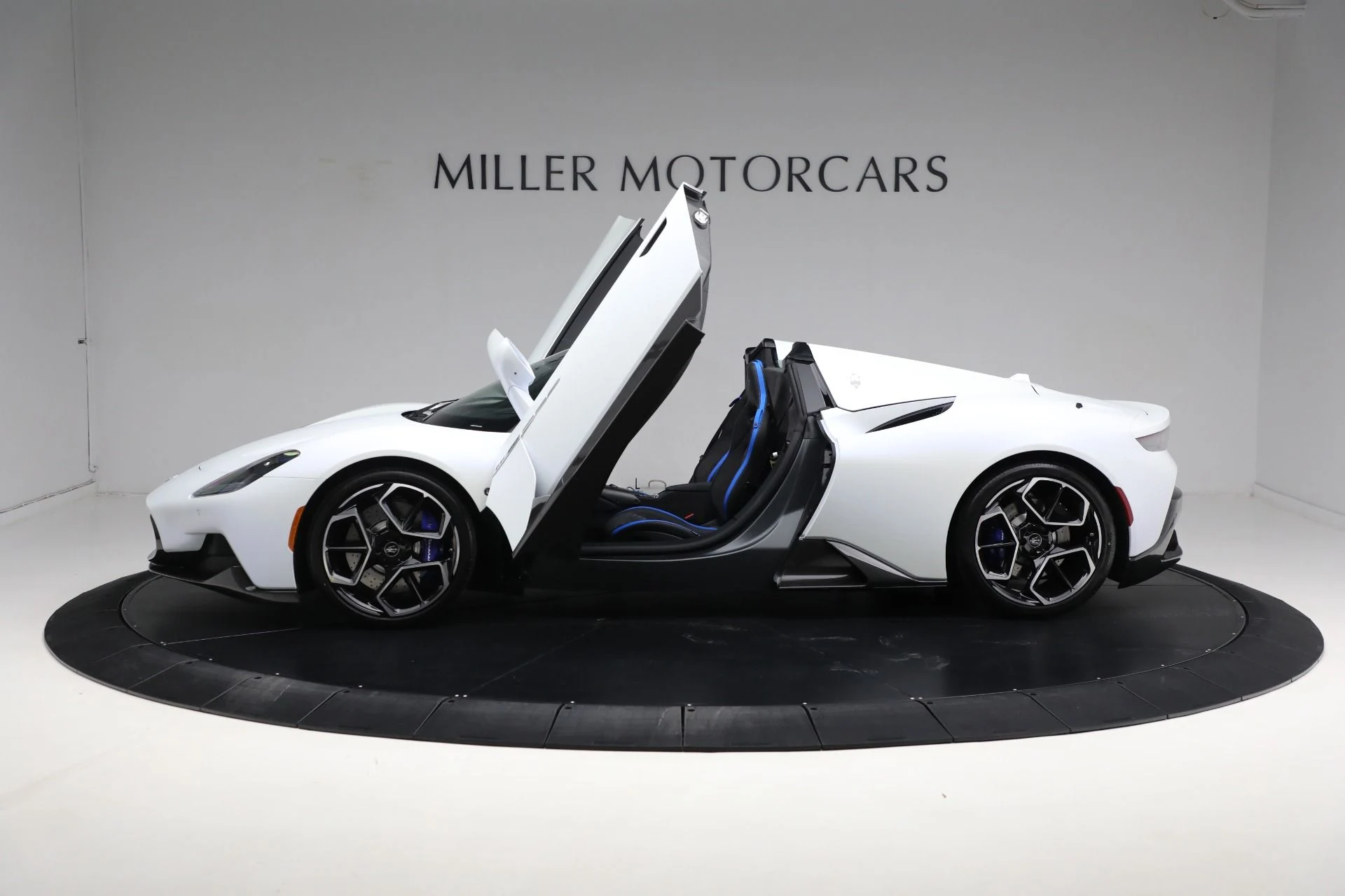 mph018_2880274179_Used_2023_Maserati_MC_20_Cielo_1728047237_21cb3d8a34