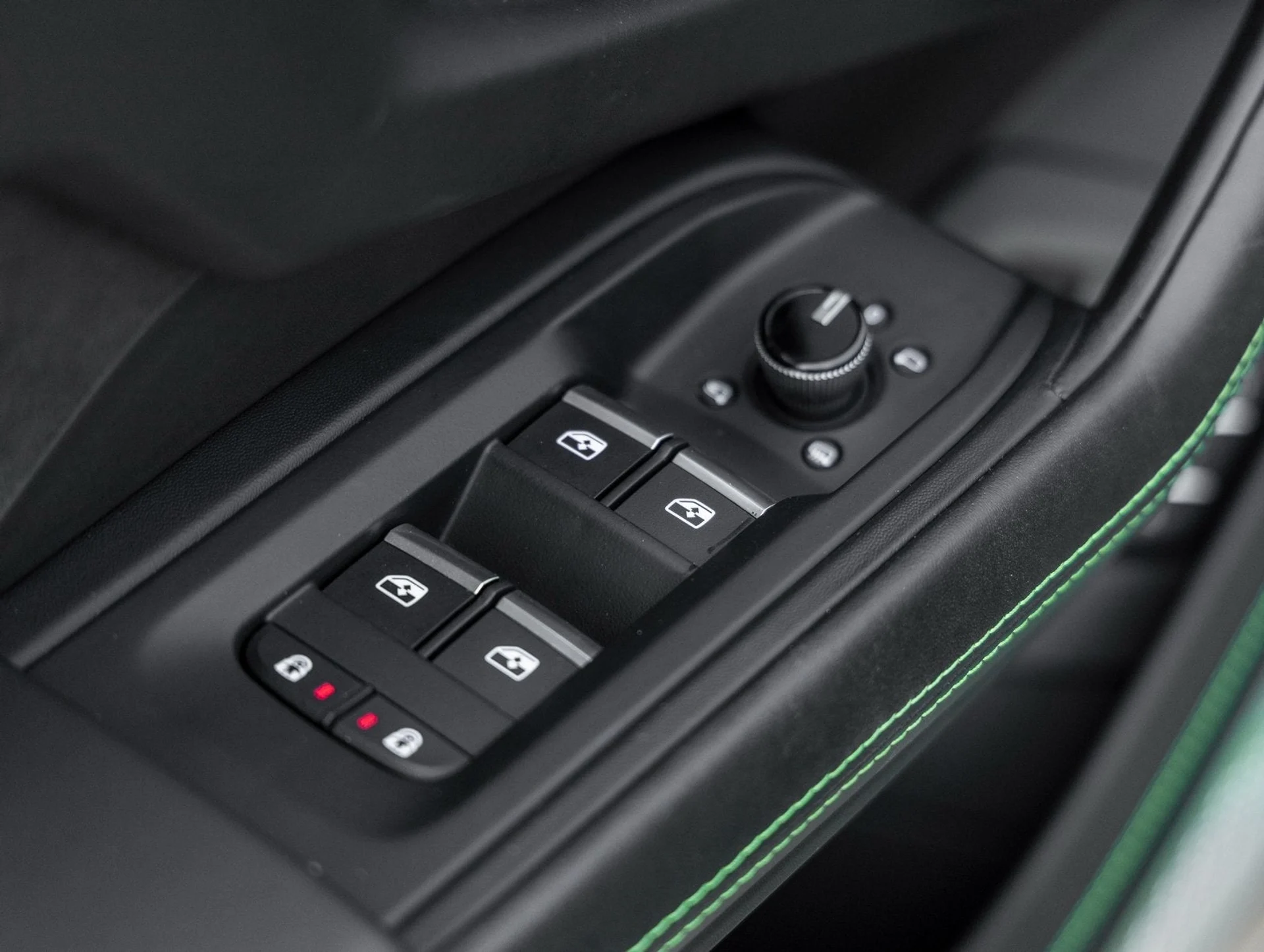 mph018_289096310_19_d632e4dd5d