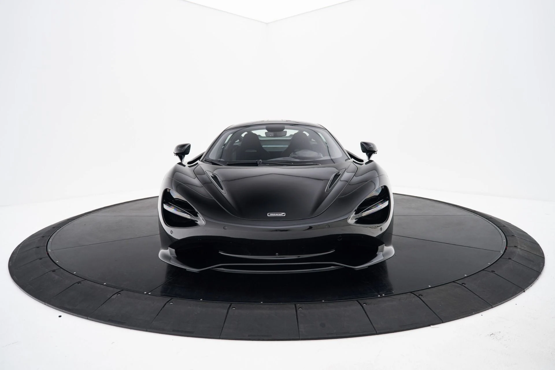 mph018_2894641708_Used_2025_Mc_Laren_750_S_1792693471_15a041a74e
