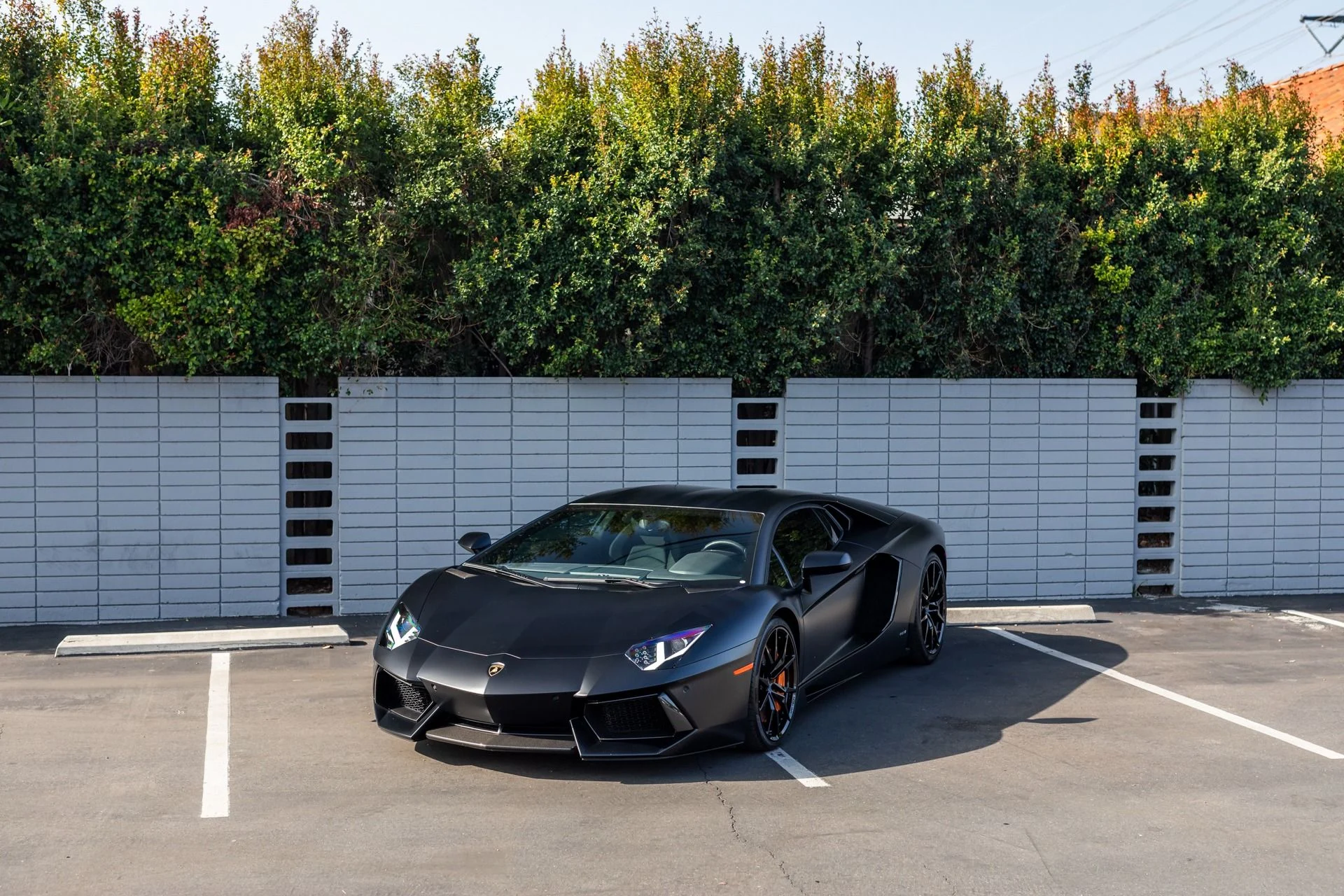 mph018_2899211853_Used_2014_Lamborghini_Aventador_LP_700_4_1776699950_4a55ade492