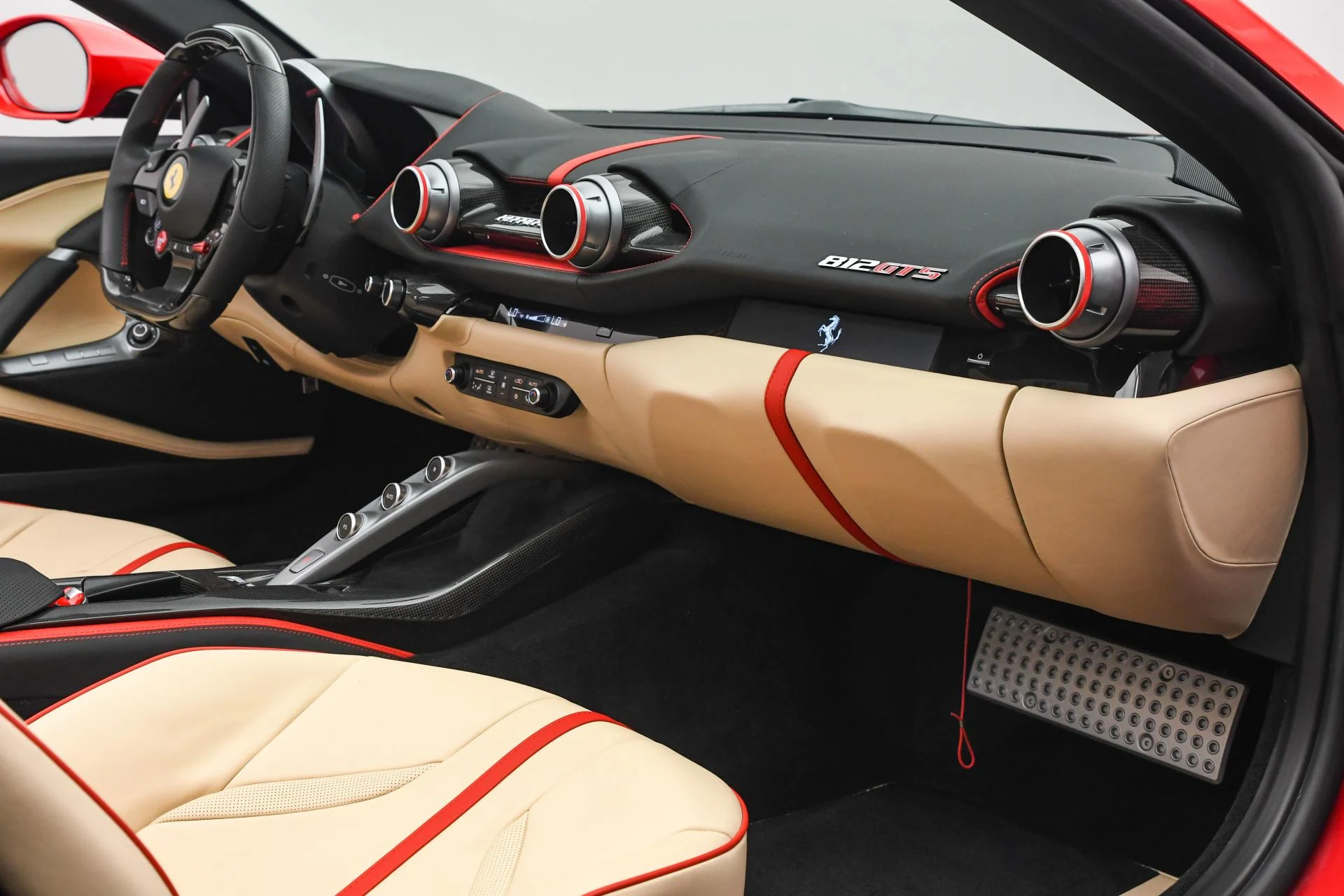 mph018_2899373361_Used_2022_Ferrari_812_GTS_1752652131_0a0abde3fa