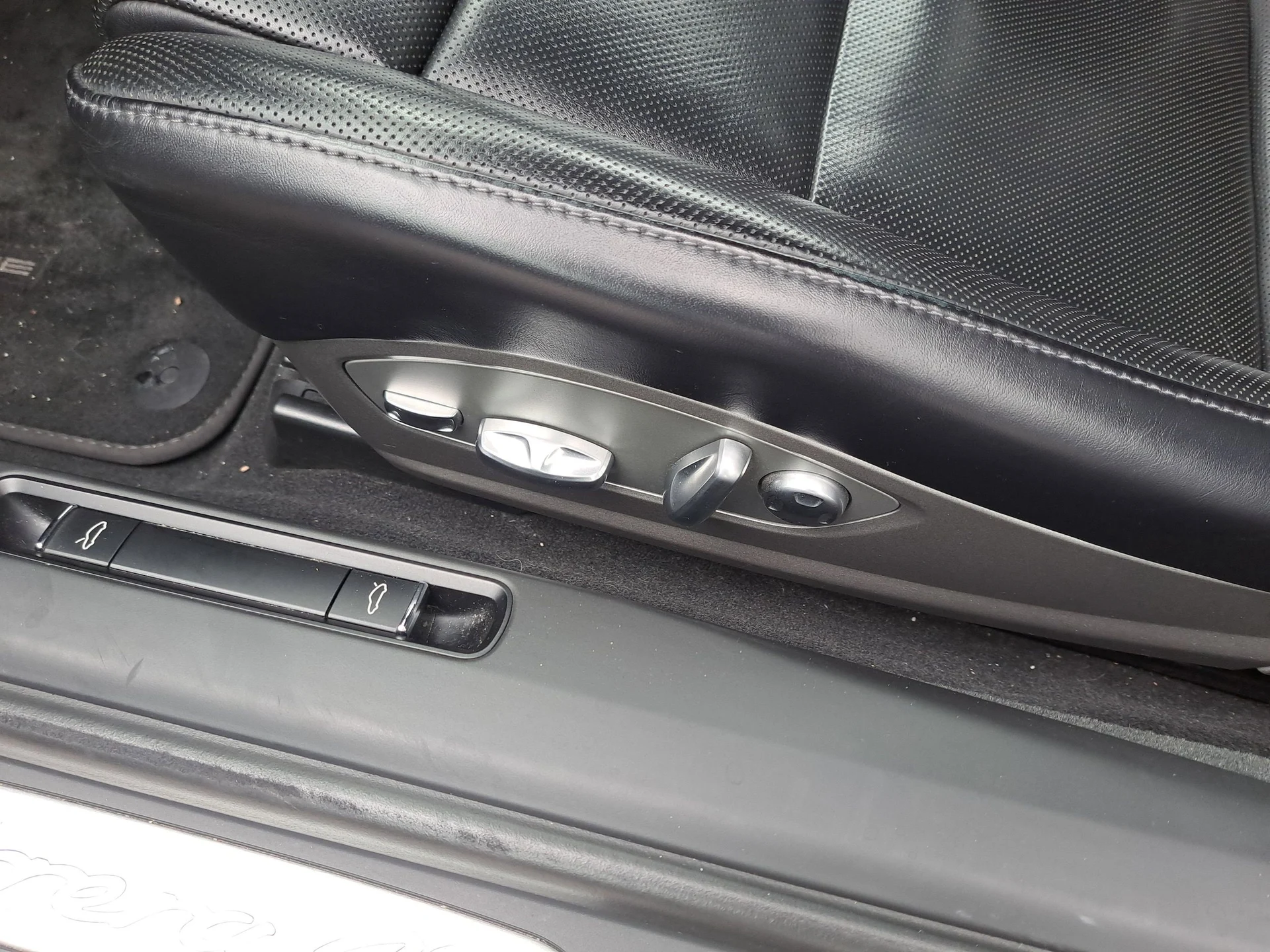 mph018_2904930785_7ba112dc59b61aef19423ef63feb1aabx_9490d5d394