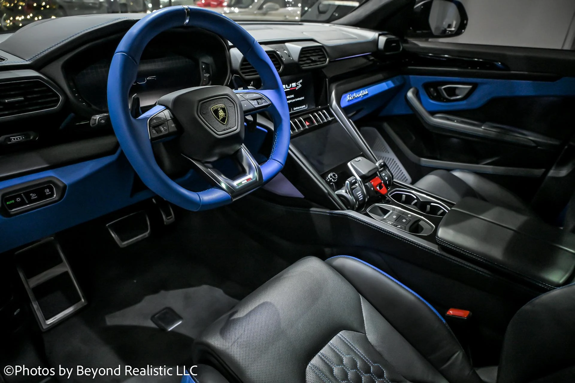 mph018_2914225236_Used_2023_Lamborghini_Urus_S_1766137475_ae639389fe