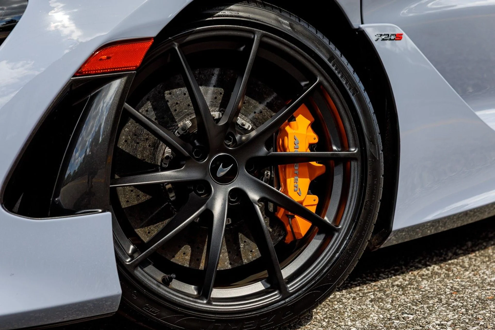 mph018_2923435373_613_p19_l_7dad6deae0