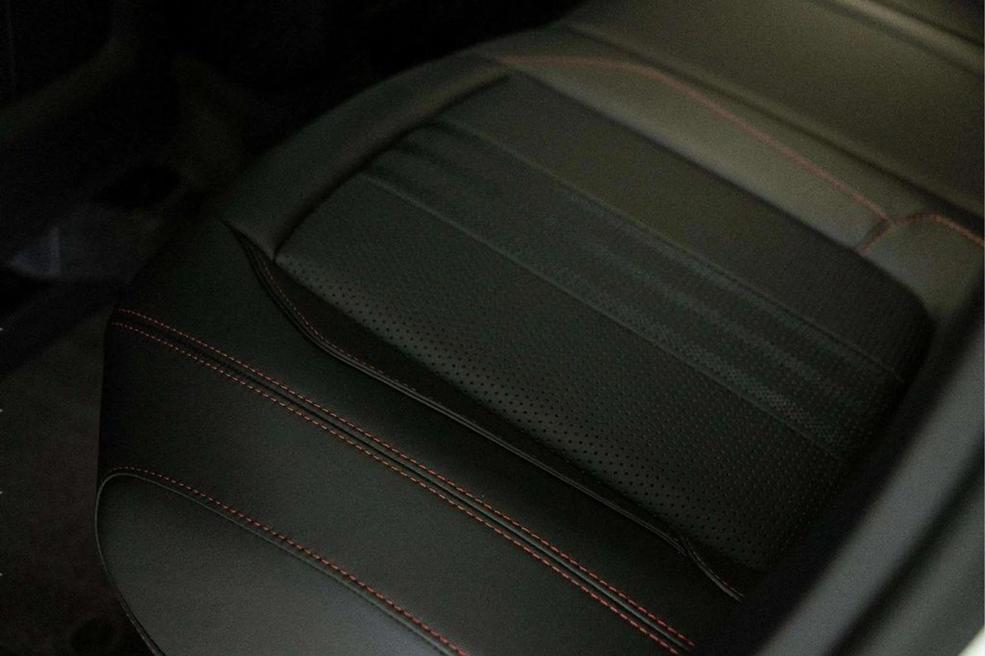 mph018_292779989_2_I9h7ka_Q_E_Pn_Az_Fi_U08_Zx5_B_Au_Qs_1683c45b1e