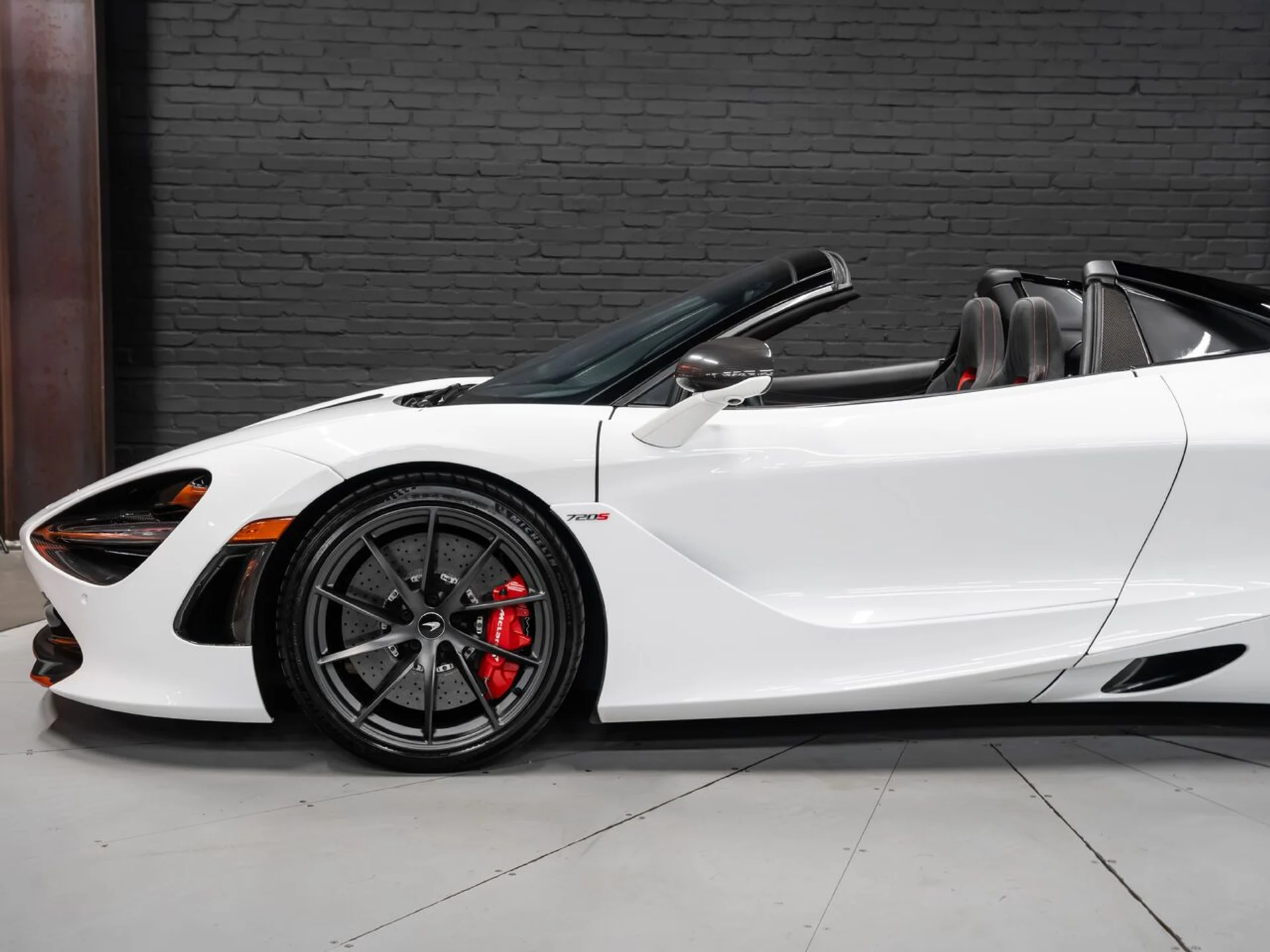 mph018_2929530368_mclaren_720s_2019_47e46d6ecb