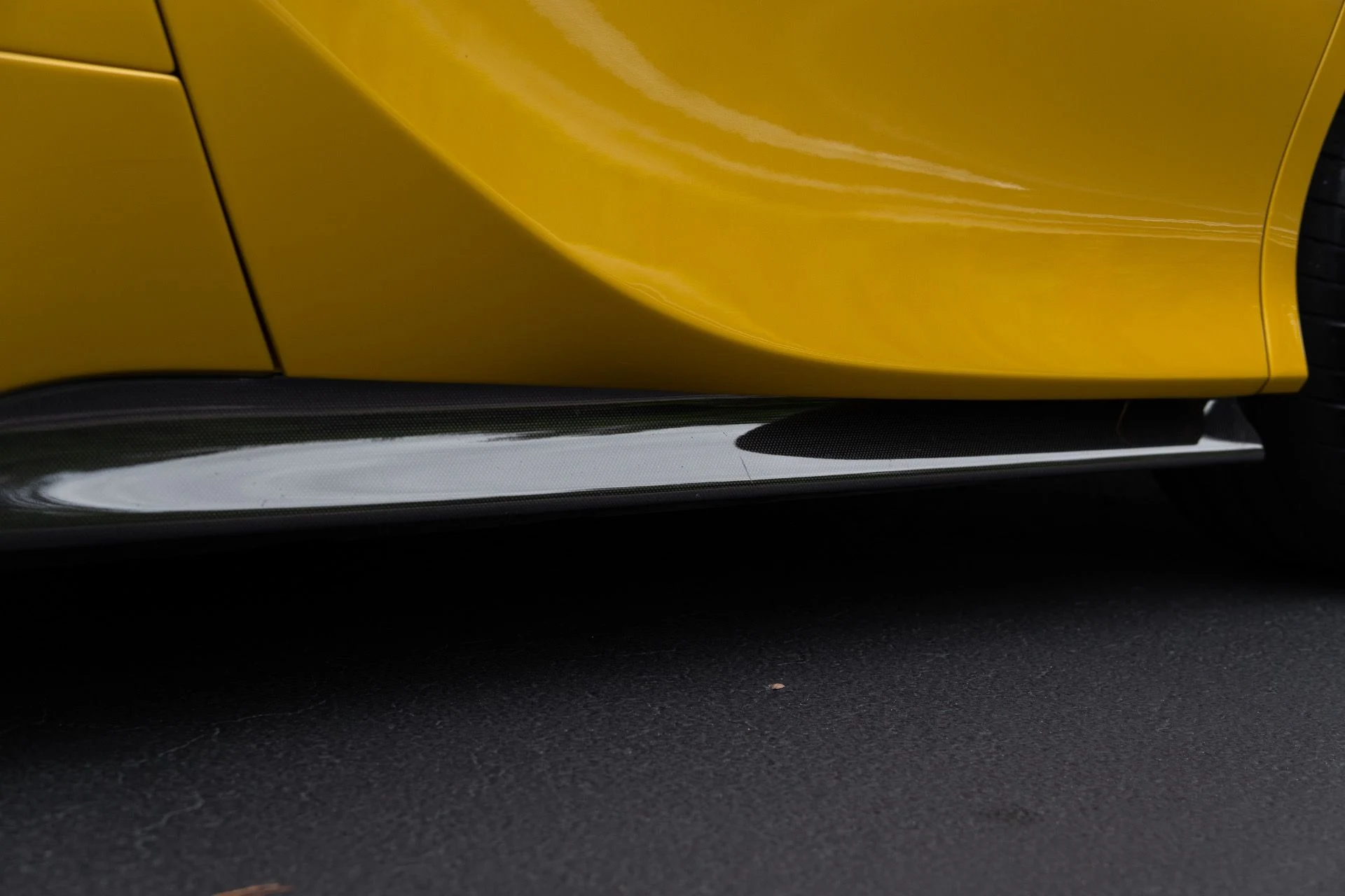 mph018_2932589448_Used_2022_Ferrari_SF_90_Spider_1775626389_67eee6ef38