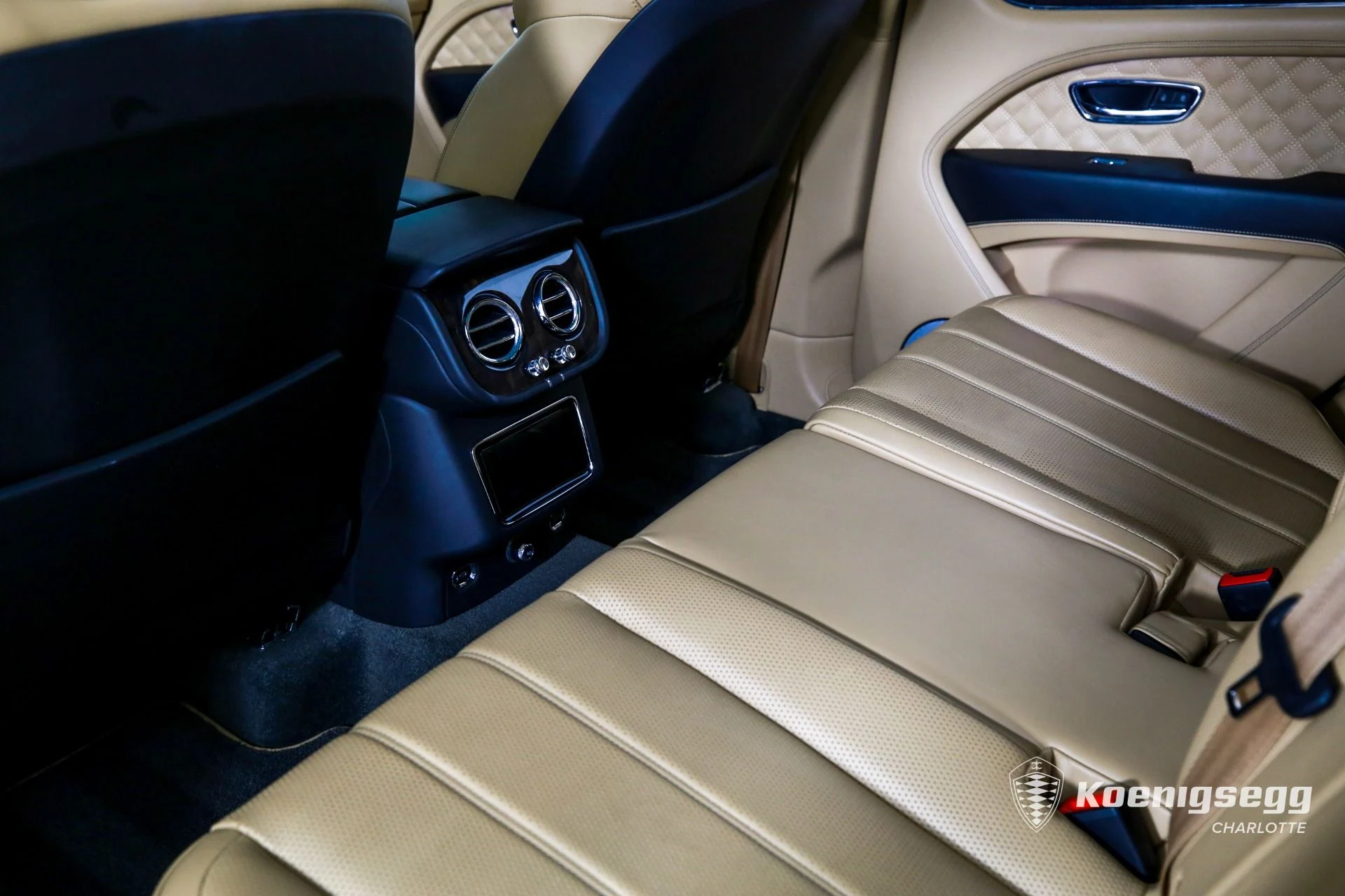 mph018_2933807883_Used_2021_Bentley_Bentayga_Hybrid_1782838696_2232dfacdb